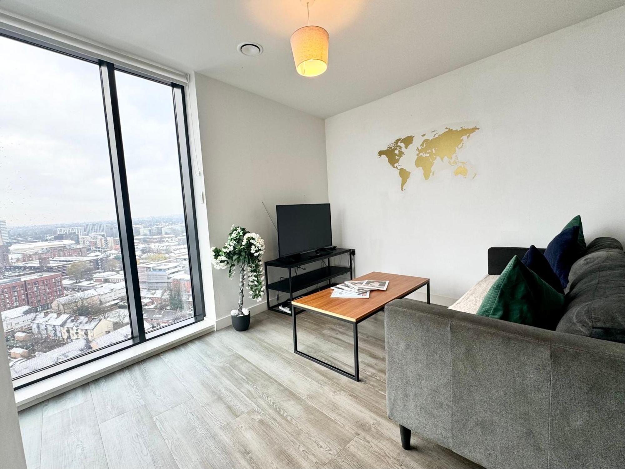 18th Floor 2 Bed 2 Bath Centre Penthouse With Gym & Netflix By Jvt Short Lets Birmingham