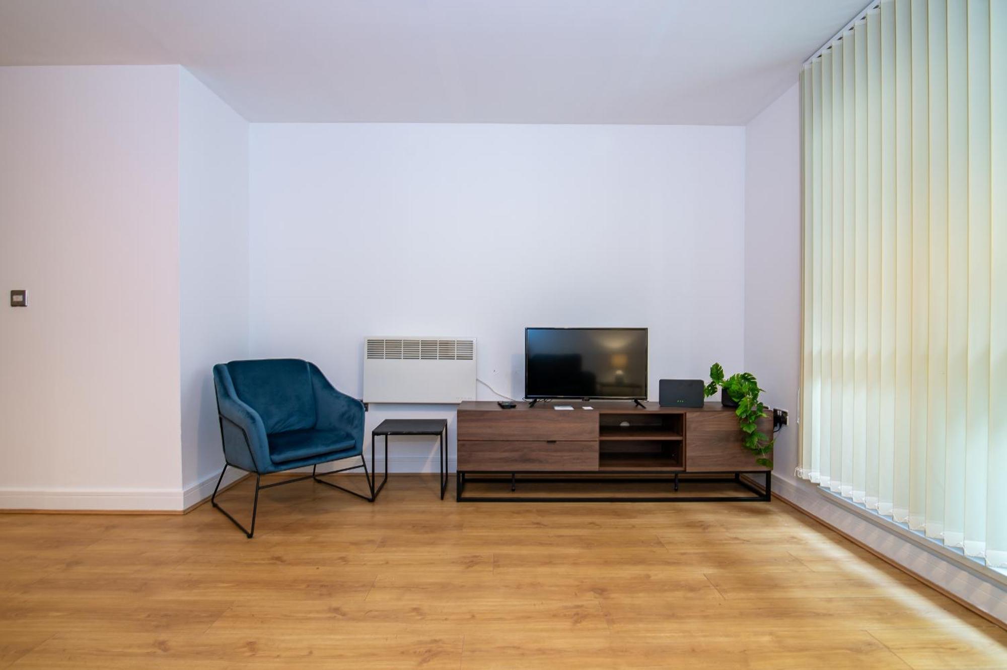 Lovely 1bed With Balcony In *