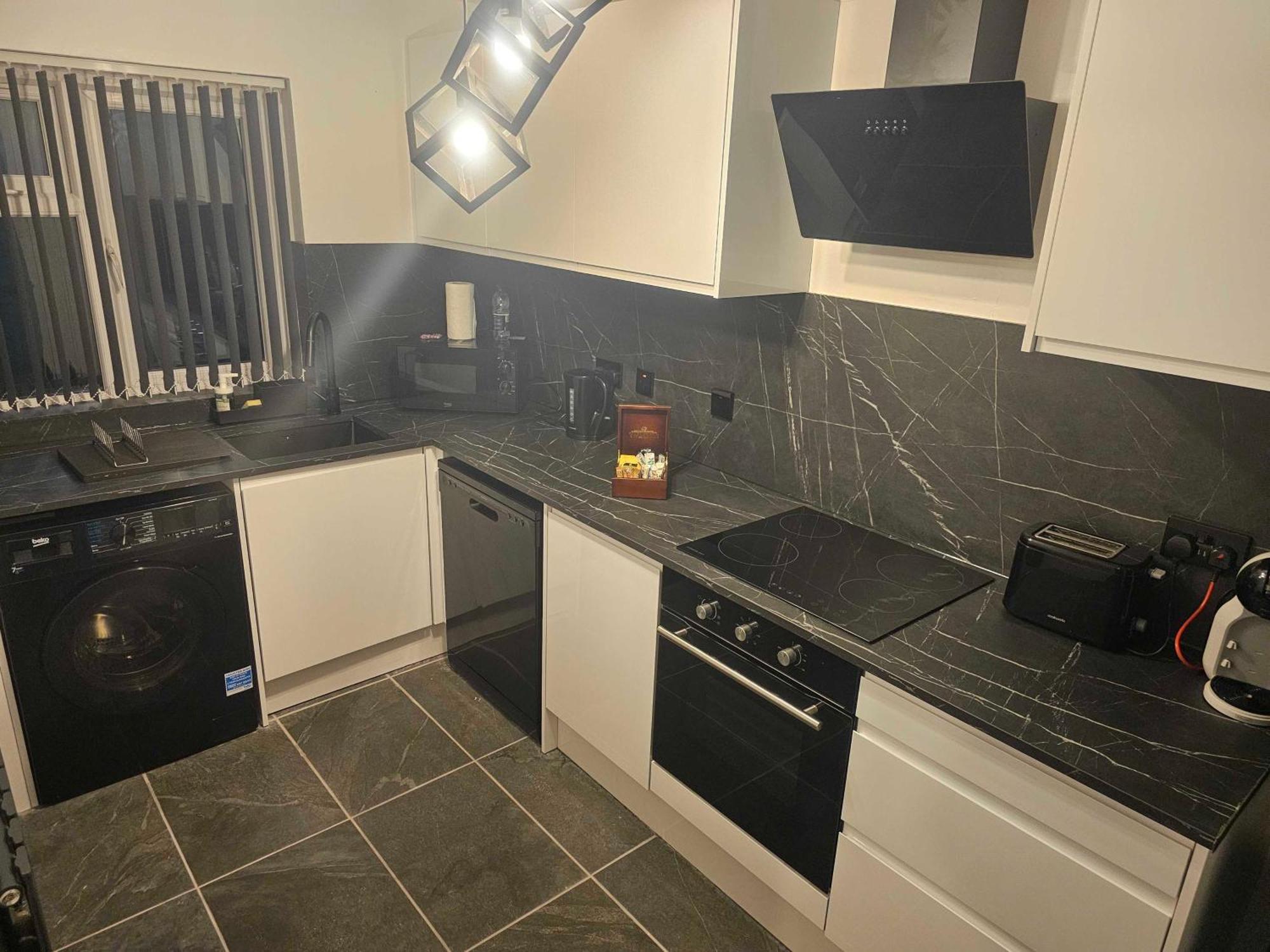 Tudors Esuites Two Bedroom Birmingham