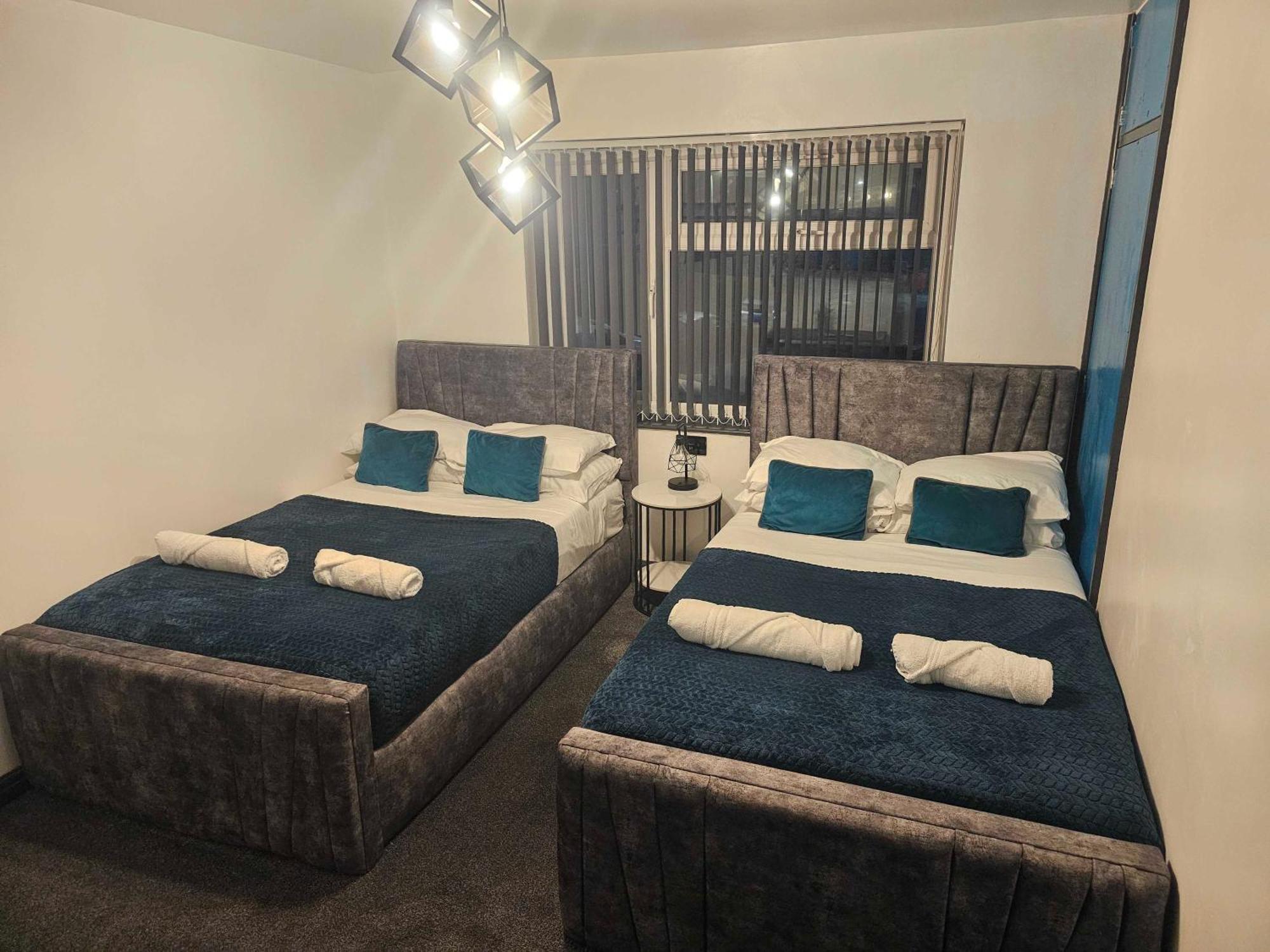 Tudors Esuites Two Bedroom * Birmingham