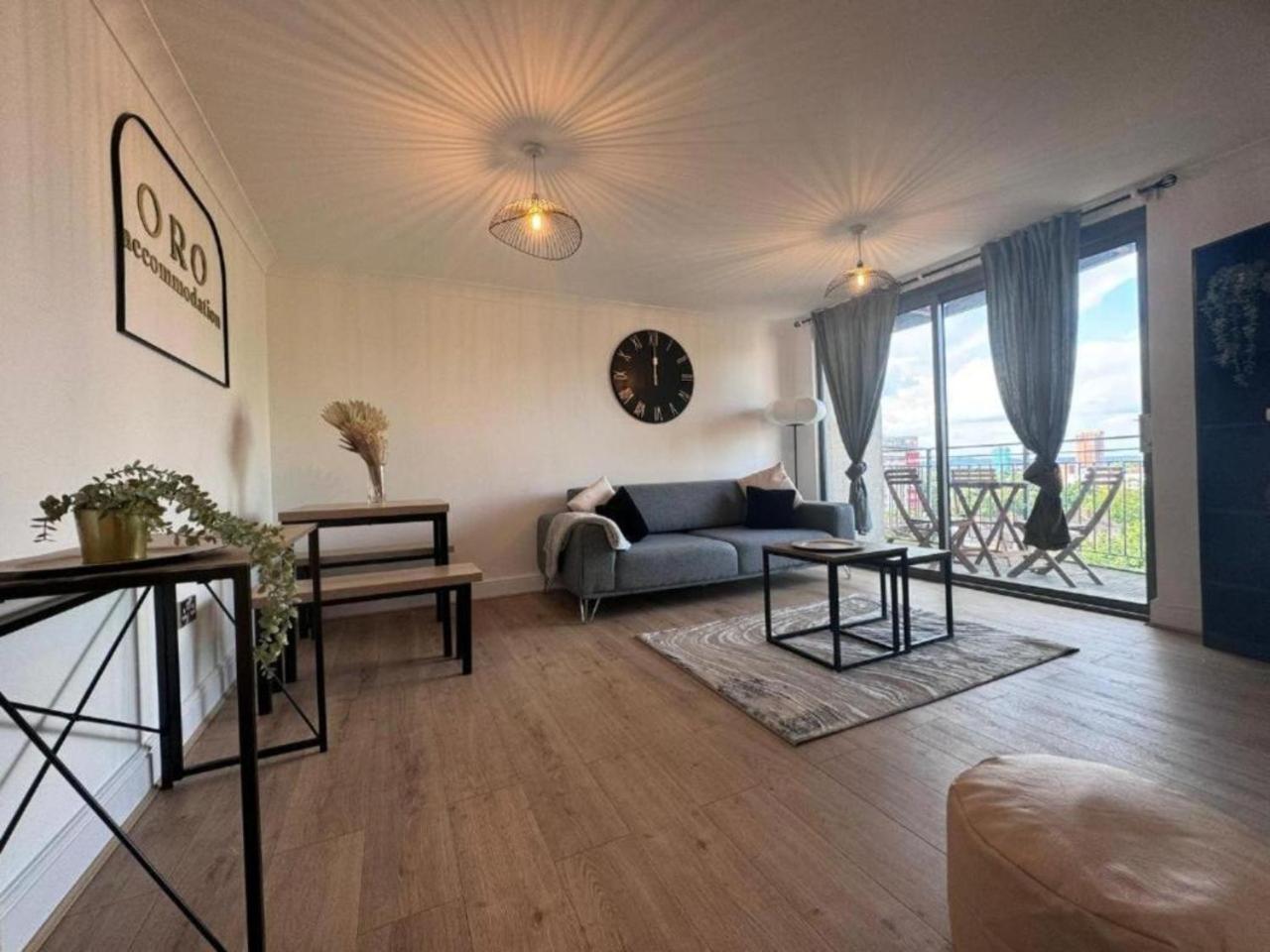 Apartment Centre *
