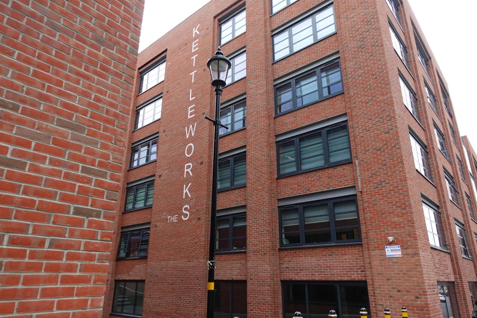 Apartment New Styled Short One Bed Sleeps 4 People Birmingham