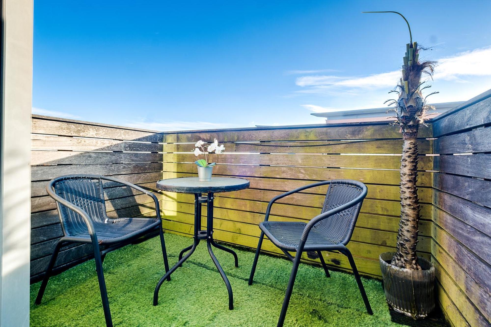 Pan Asian Haven With Balcony With Cityview And Free Parking Apartment *