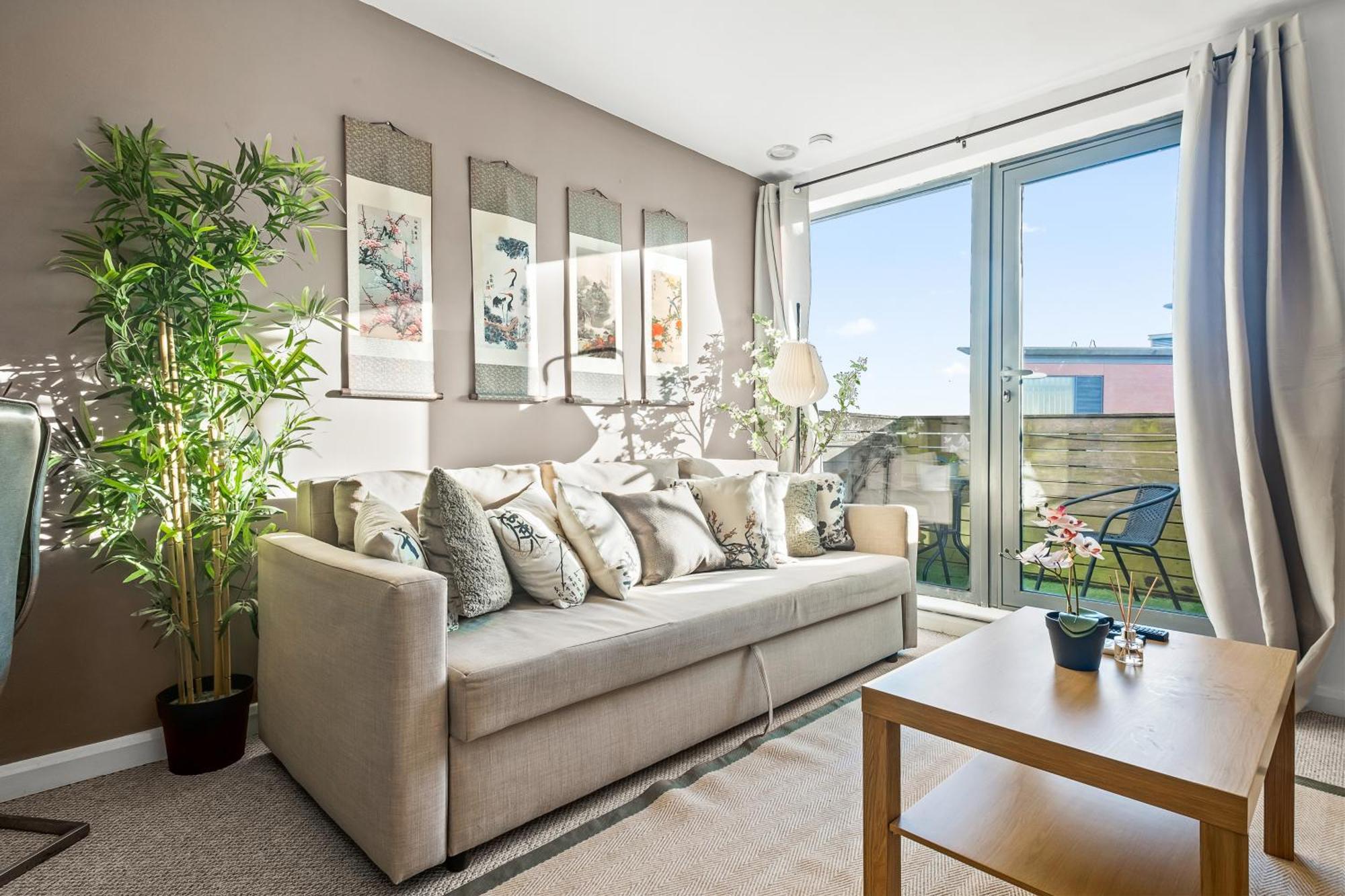 Apartment Pan Asian Haven With Balcony With Cityview And Free Parking *