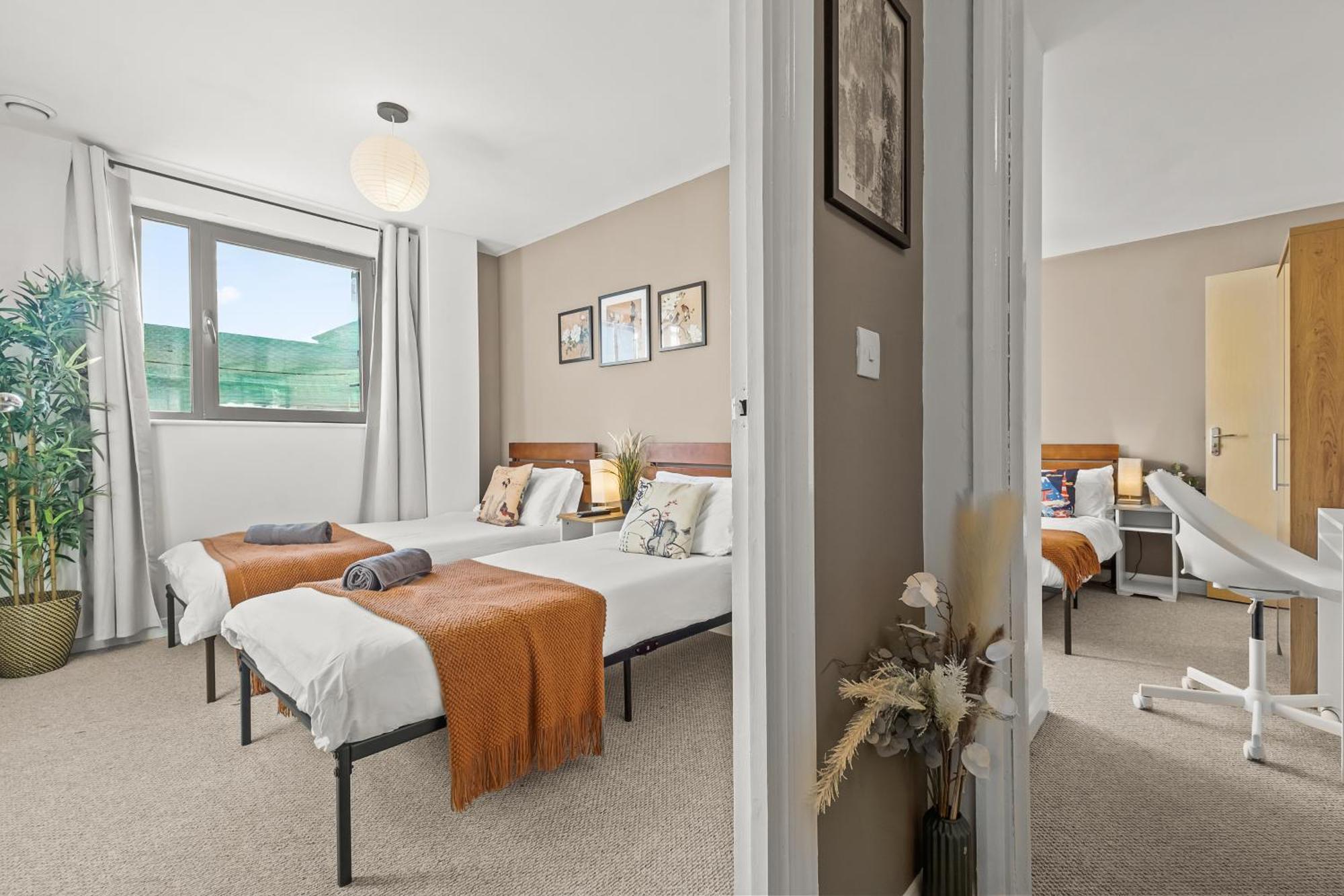 Pan Asian Haven With Balcony With Cityview And Free Parking