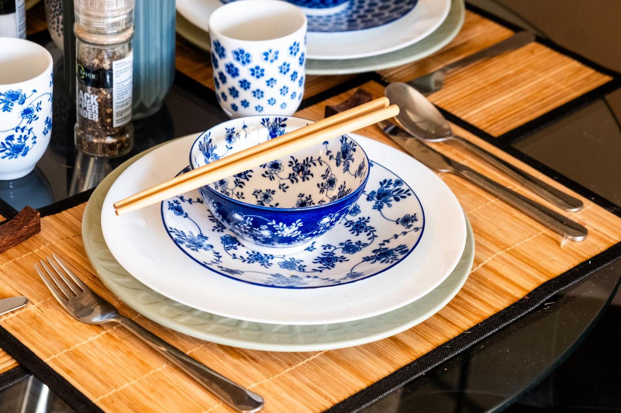 Pan Asian Haven With Balcony With Cityview And Free Parking Apartment Birmingham