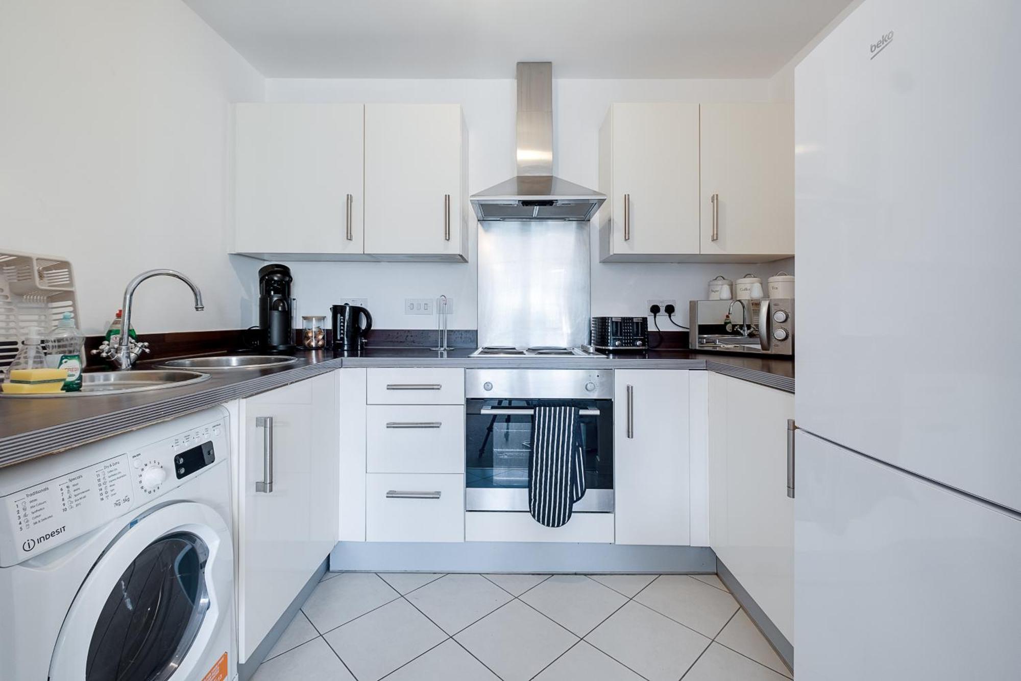 Pan Asian Haven With Balcony With Cityview And Free Parking Birmingham