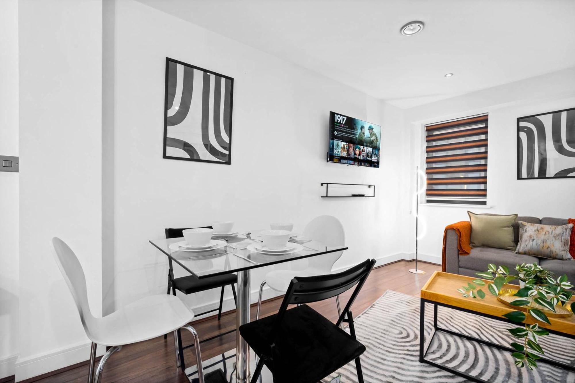 New Styled Short One Bed Sleeps 4 People Apartment Birmingham