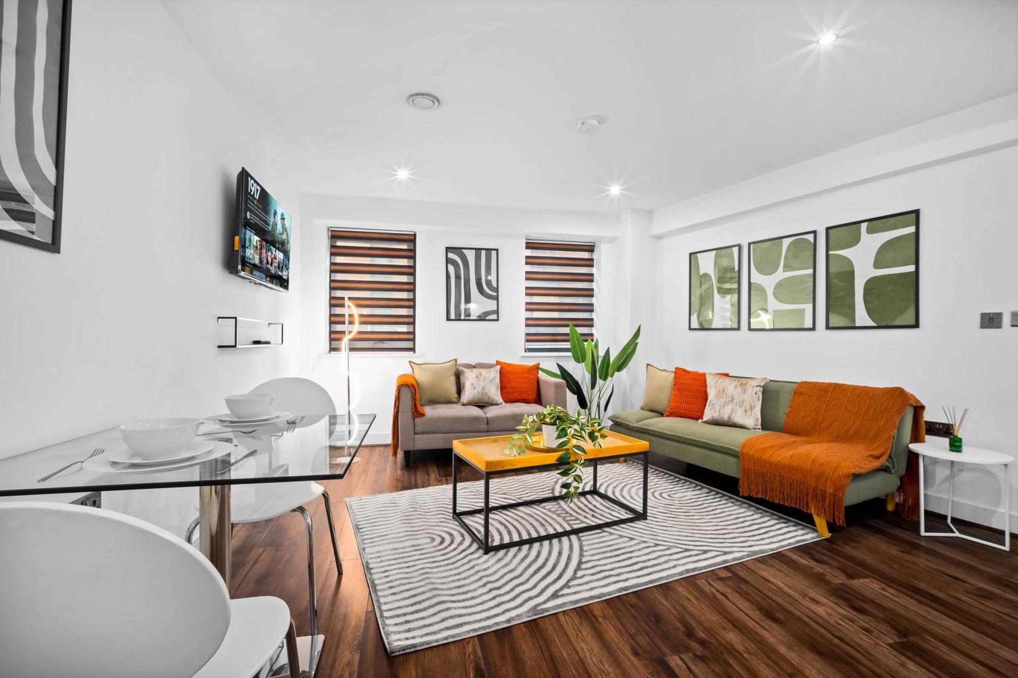 New Styled Short One Bed Sleeps 4 People Apartment Birmingham