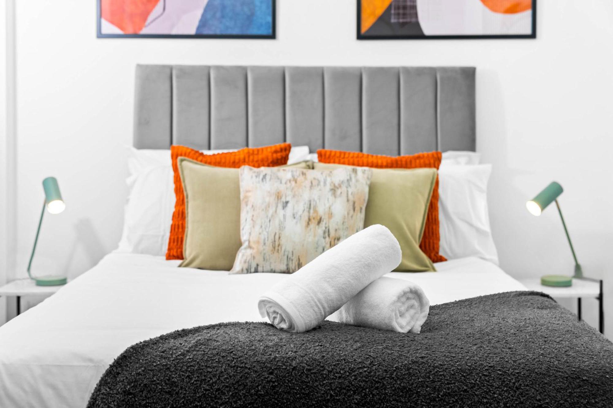 Apartment New Styled Short One Bed Sleeps 4 People *