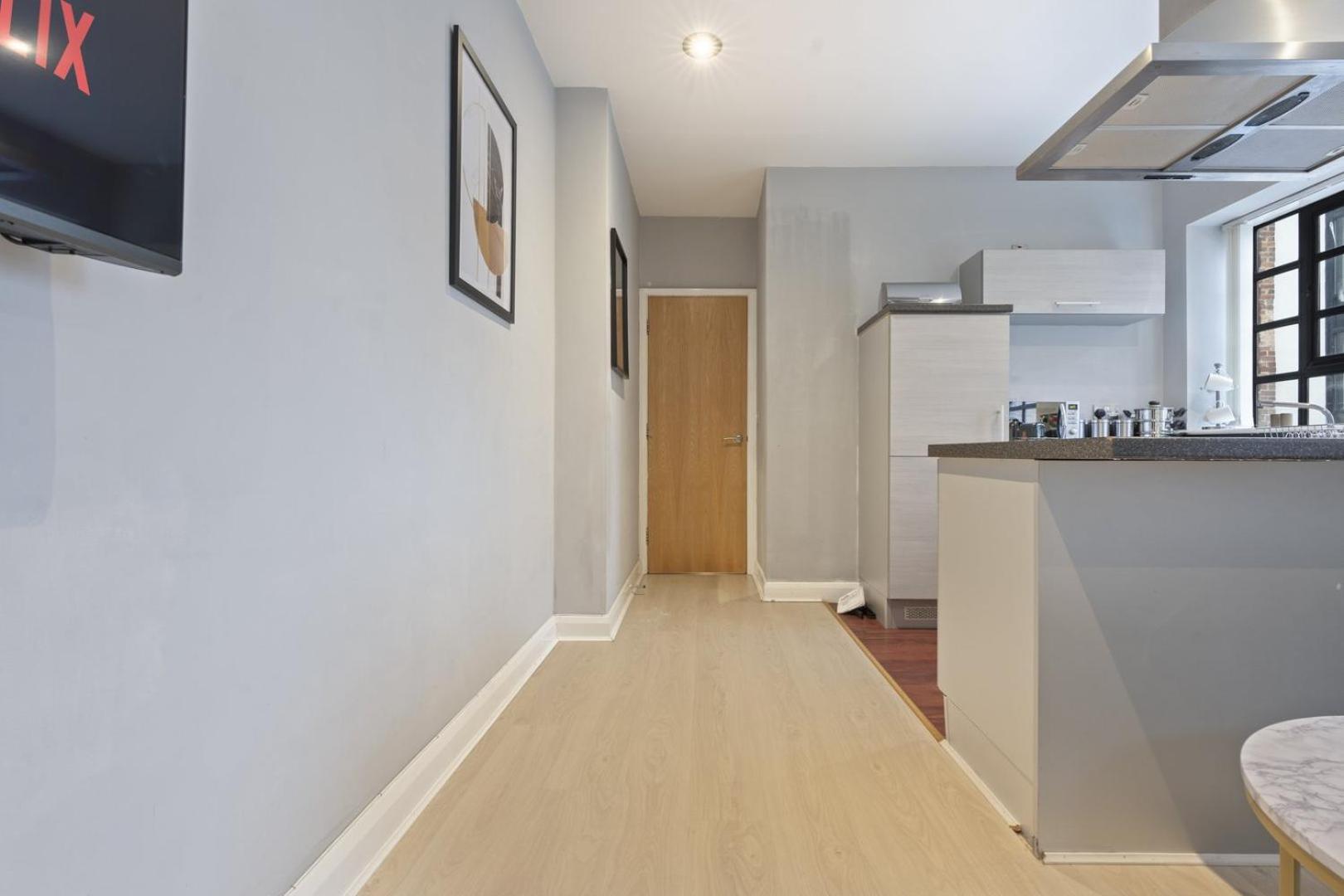 Bright 1-bed In