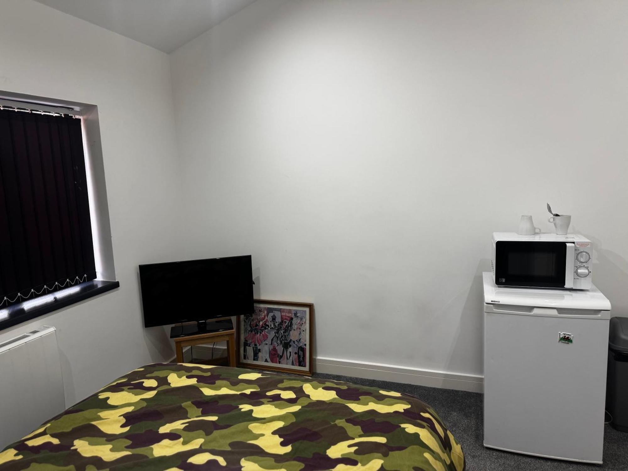 Beautiful En-suite With Bath Tub To Let In The Jewelry Quarter