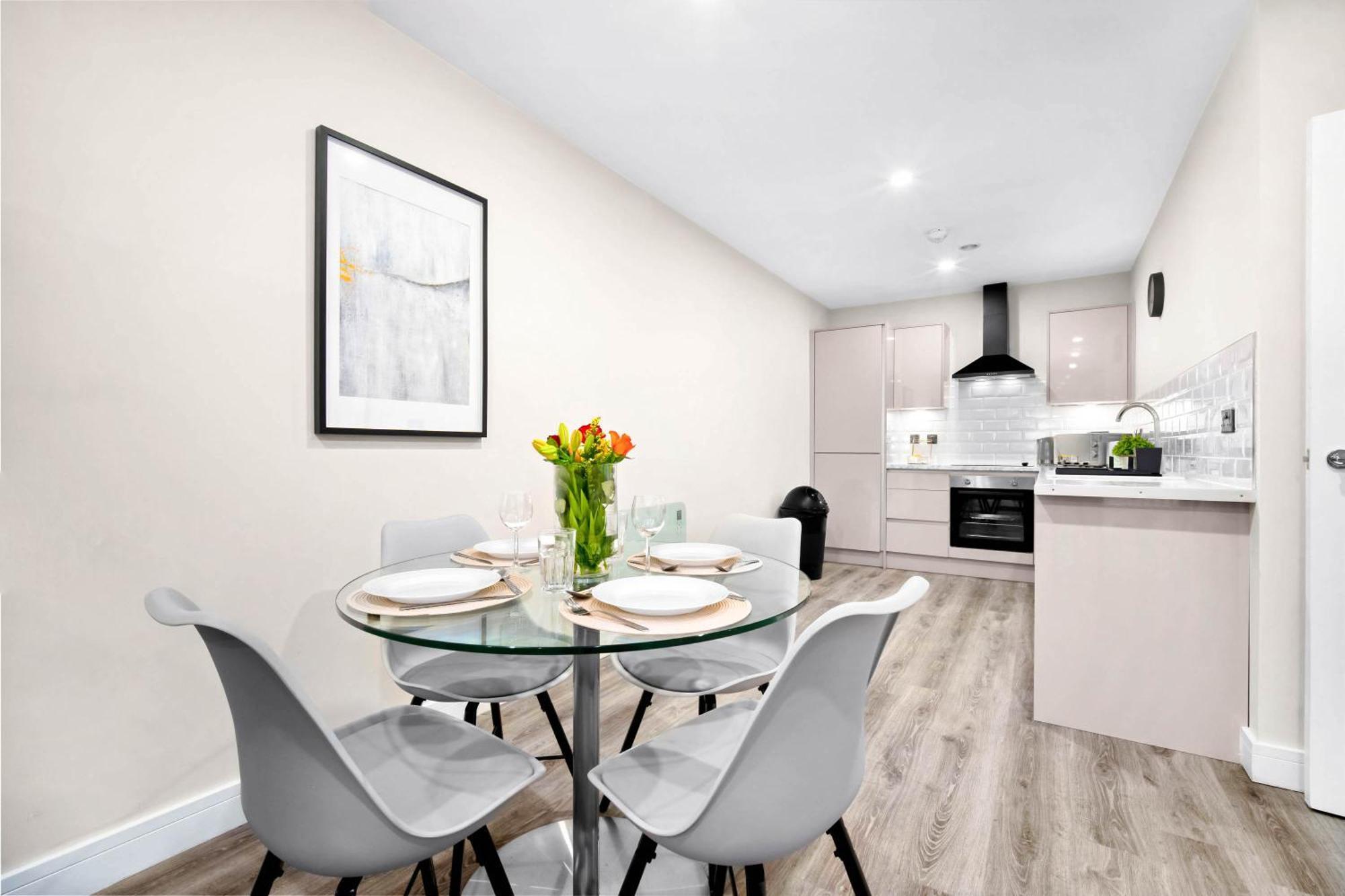 New Luxury - 2 Bedroom - Centre - Smart Tv - Jq - Rated - 2ah * Birmingham