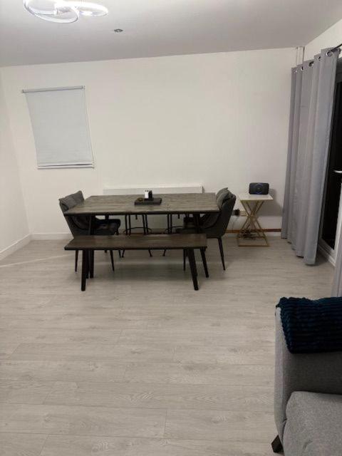 Holiday home Cosy Away From Midlands - Great Access To Qe Hospital And Of And Newman Uni Birmingham