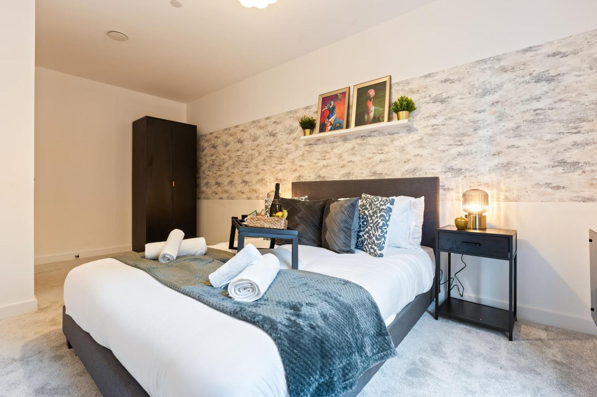 Camden Drive City Apartment *