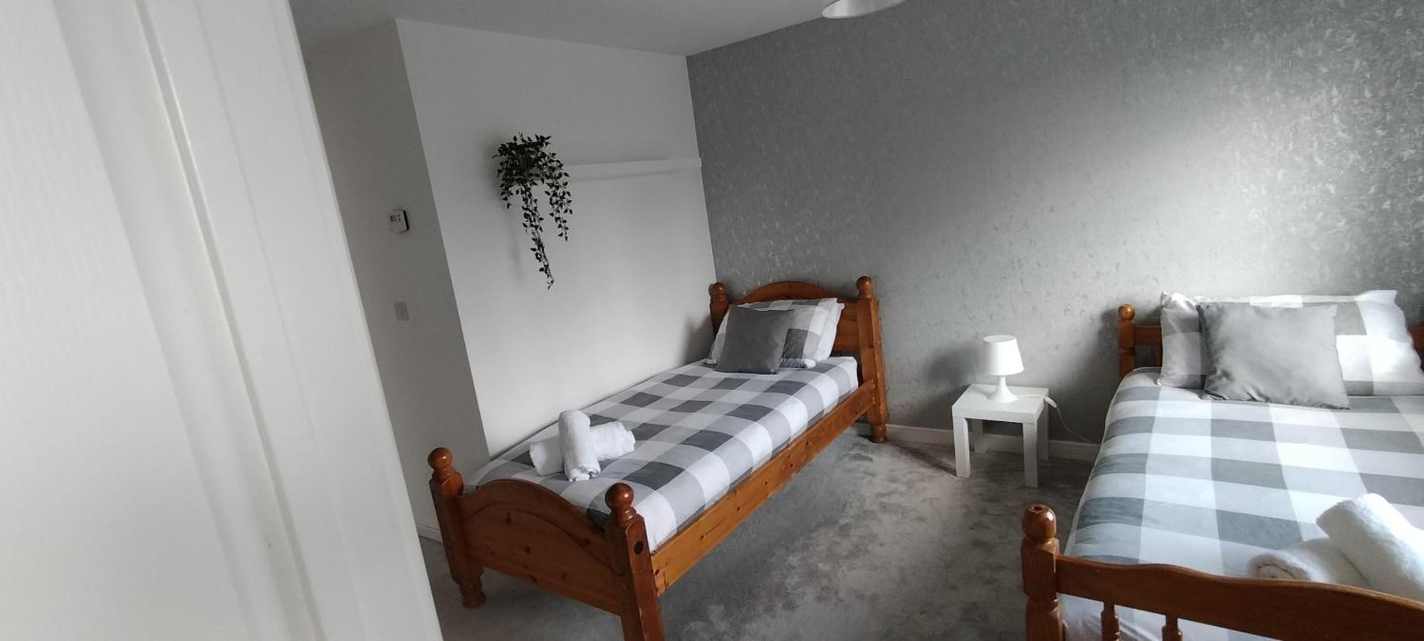 St Martins House: Convenient Near Nec And Airport *