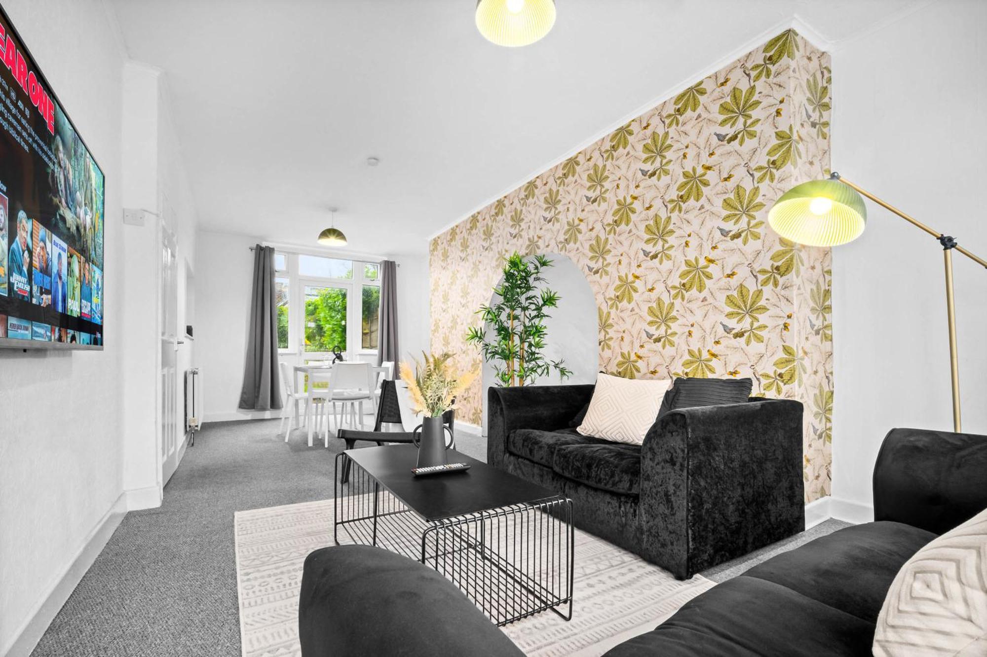 Stylish 3 Bedroom House - Parking - Garden - Great Barr - Netflix - Rated -121j Birmingham