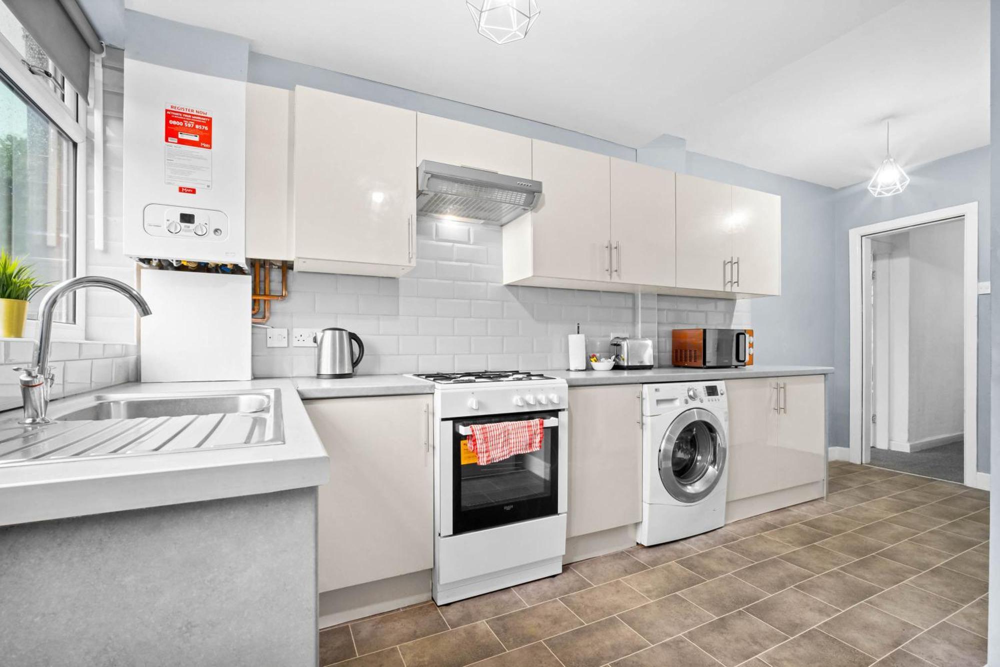 Holiday home Stylish 3 Bedroom House - Parking - Garden - Great Barr - Netflix - Rated -121j