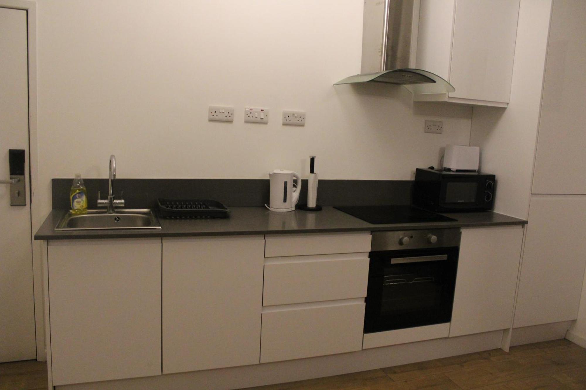 Flat 416 One Bedroom Flat Apartment *