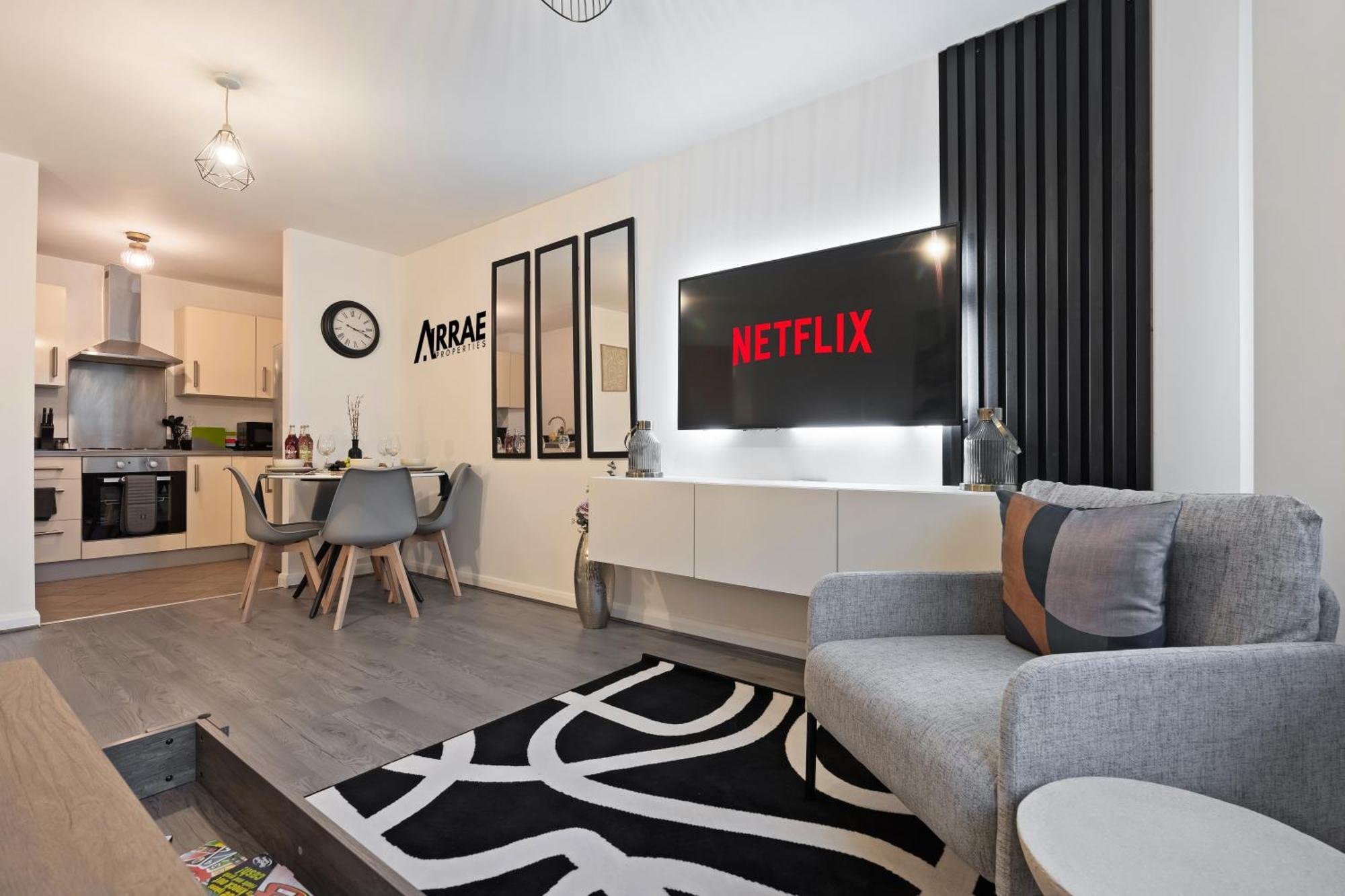 Apartment The Paragon Suite, Sleeps 3, Centre, By Broad Street, New Street Station, Bullring And Grand
