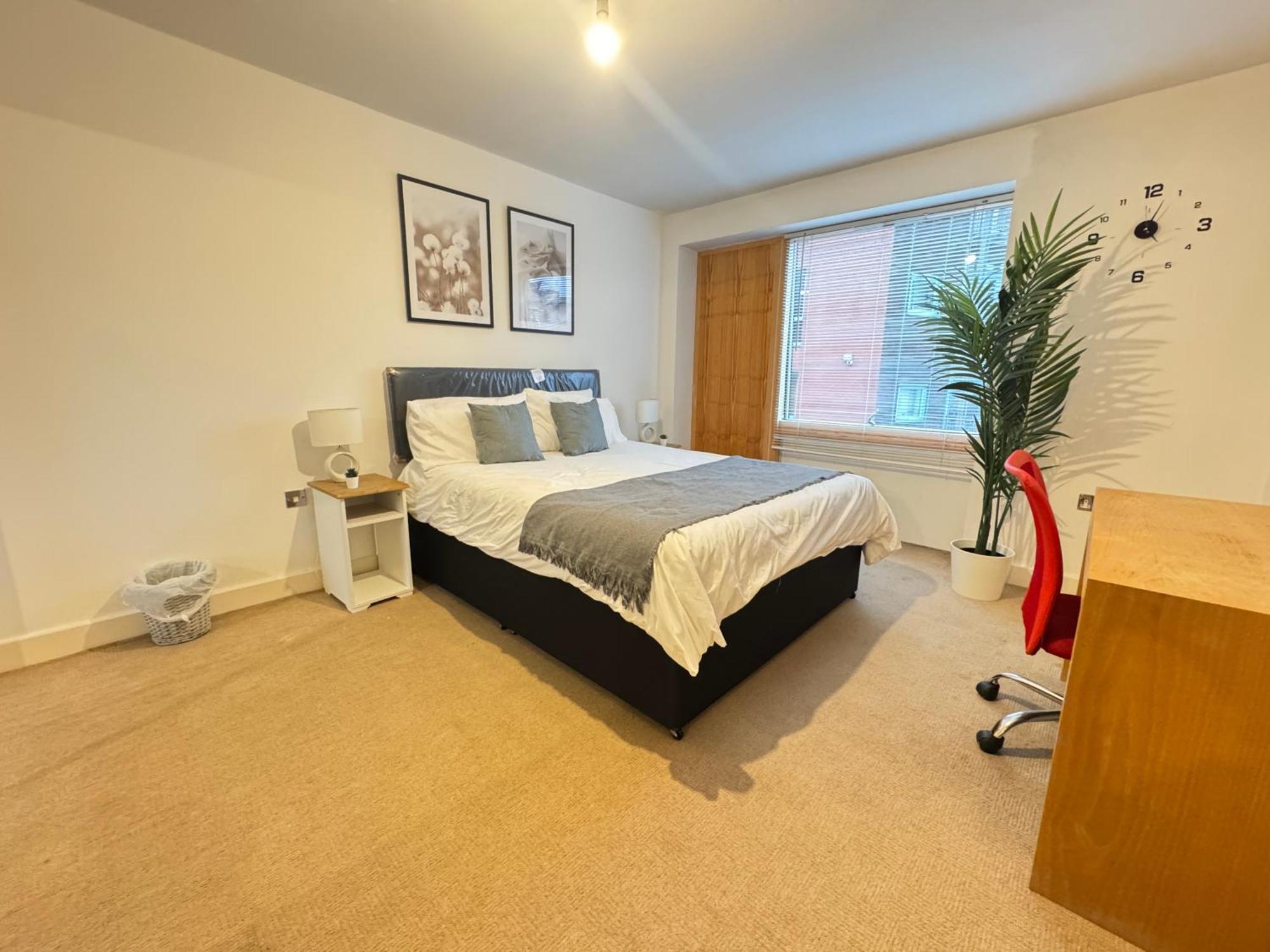 Centre Modern One Bedroom Free Gated Parking * Birmingham