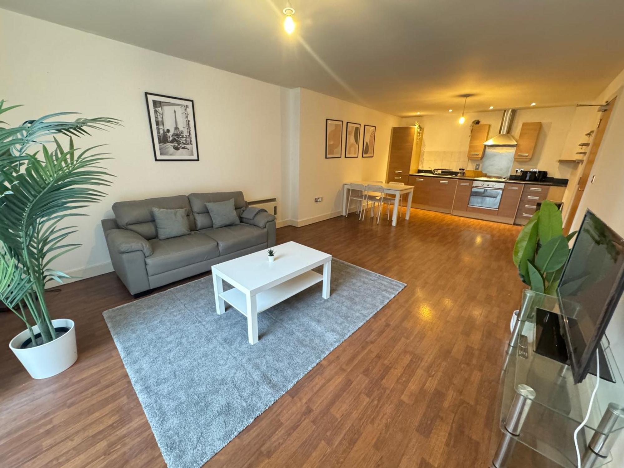 Apartment Centre Modern One Bedroom Free Gated Parking