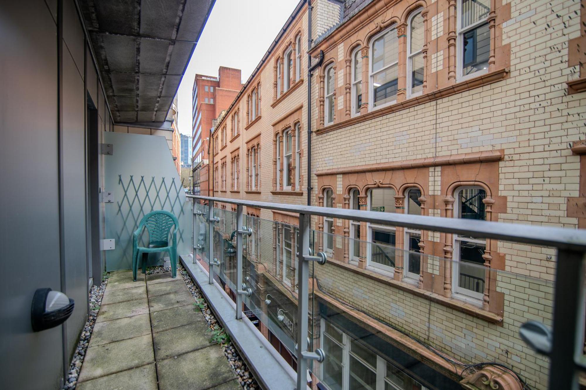 Apartment Lovely 1bed With Balcony In