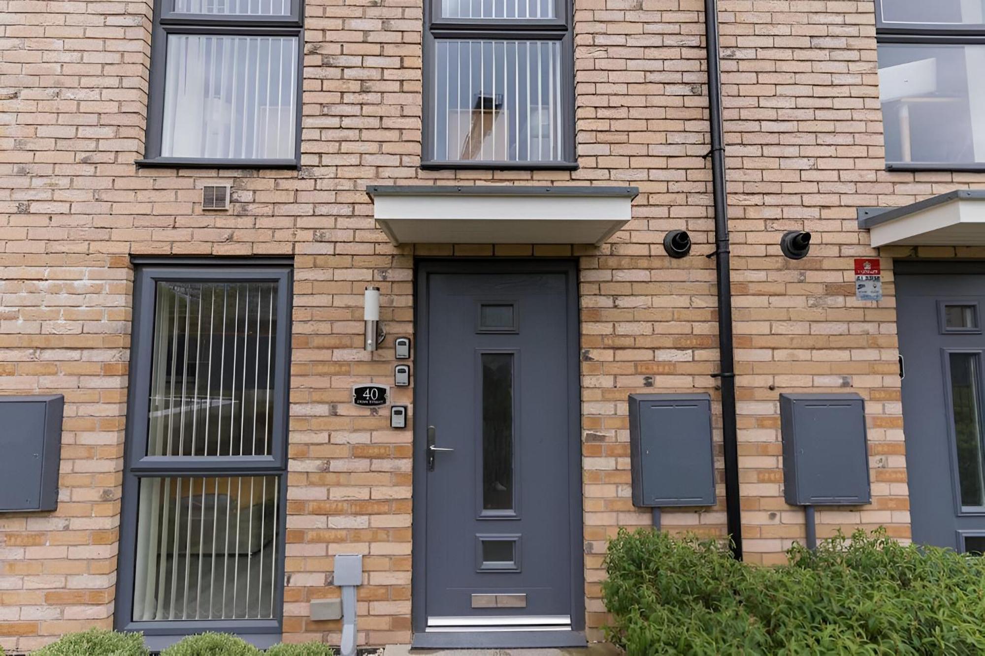 Deluxe 5'bed House W- Parking - Centre Apartment *