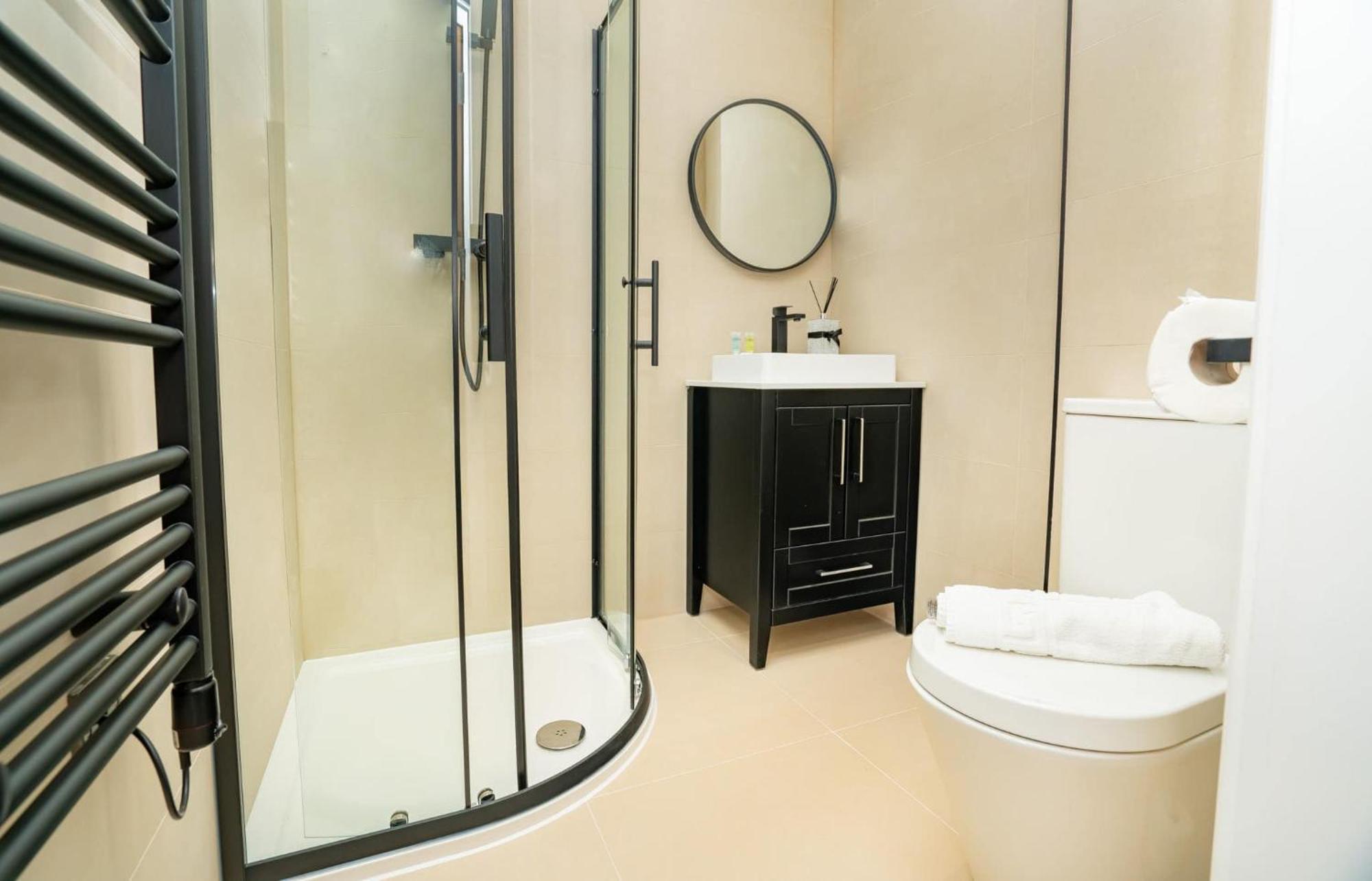 Modern And Spacious 2 Bed In Apartment Birmingham