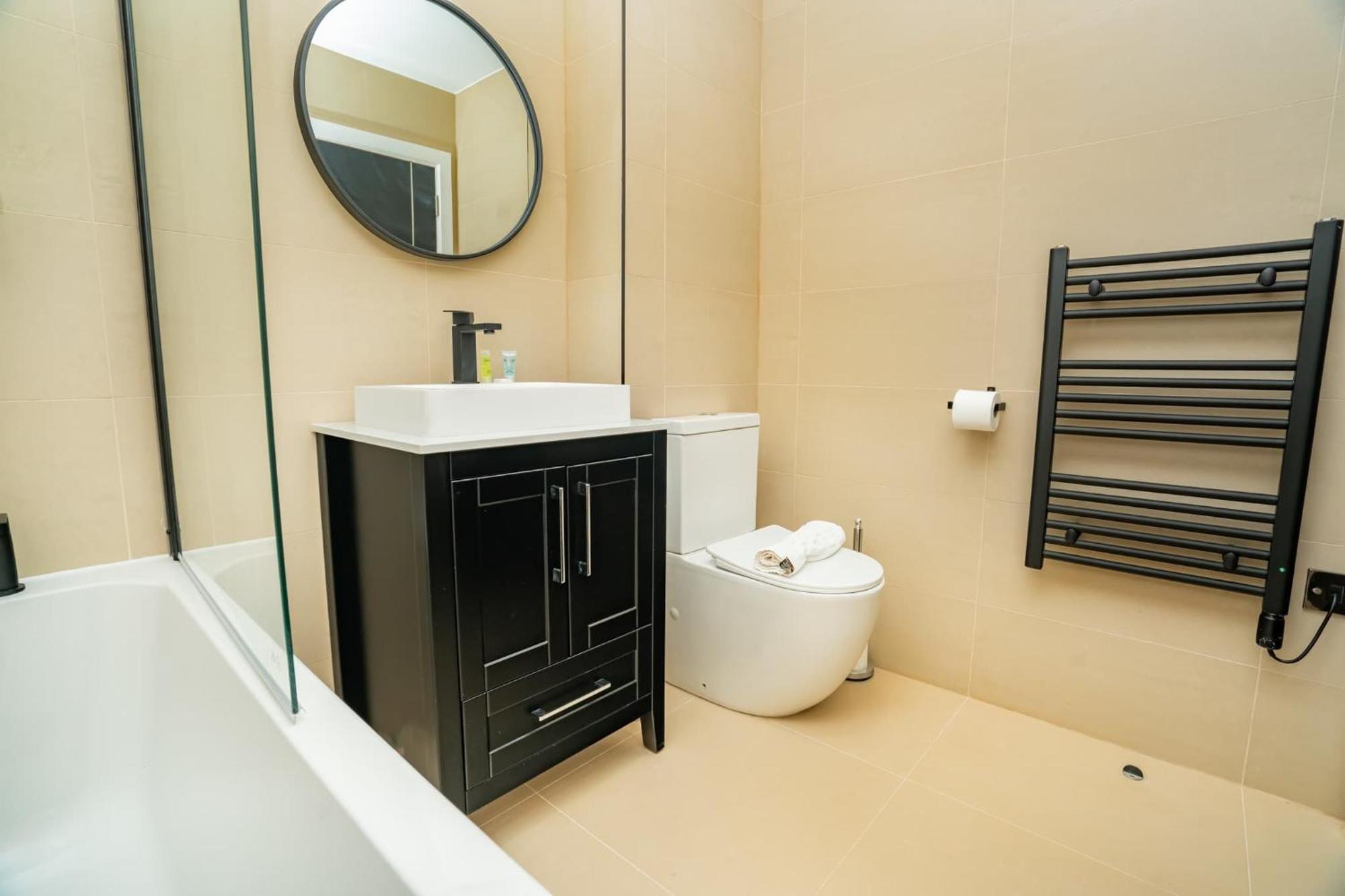 Modern And Spacious 2 Bed In * Birmingham