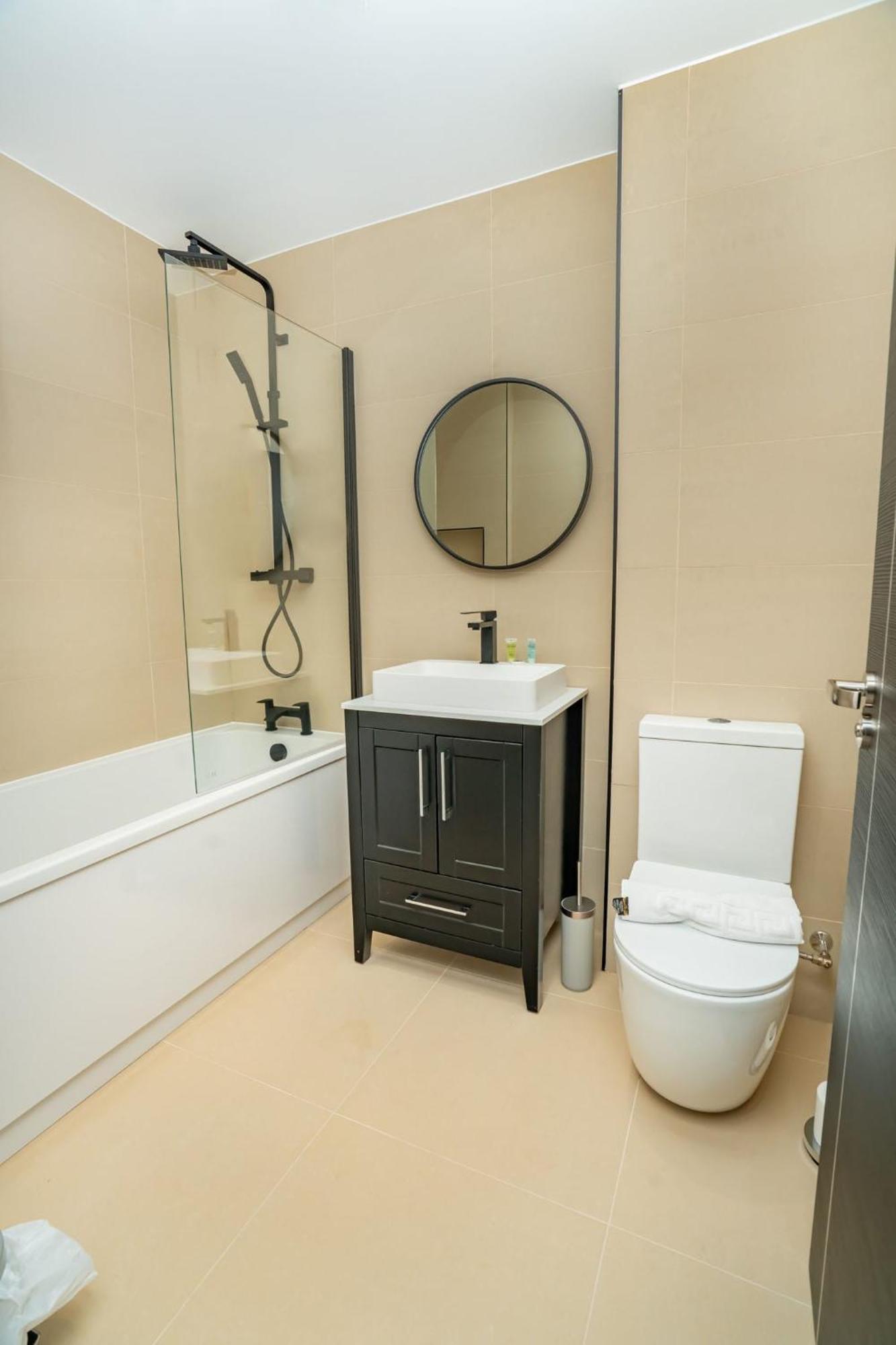 Modern And Spacious 2 Bed In