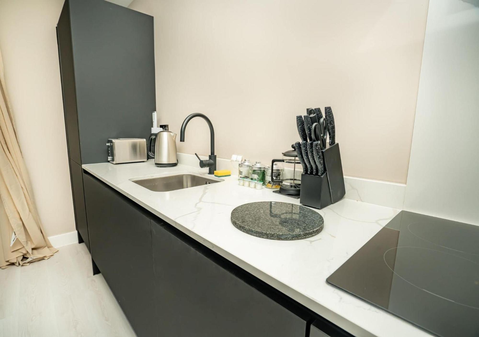 Apartment Modern And Spacious 2 Bed In *