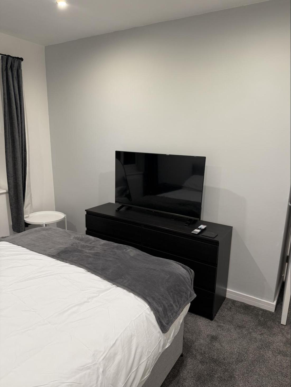 Cosy Away From Midlands - Great Access To Qe Hospital And Of And Newman Uni *