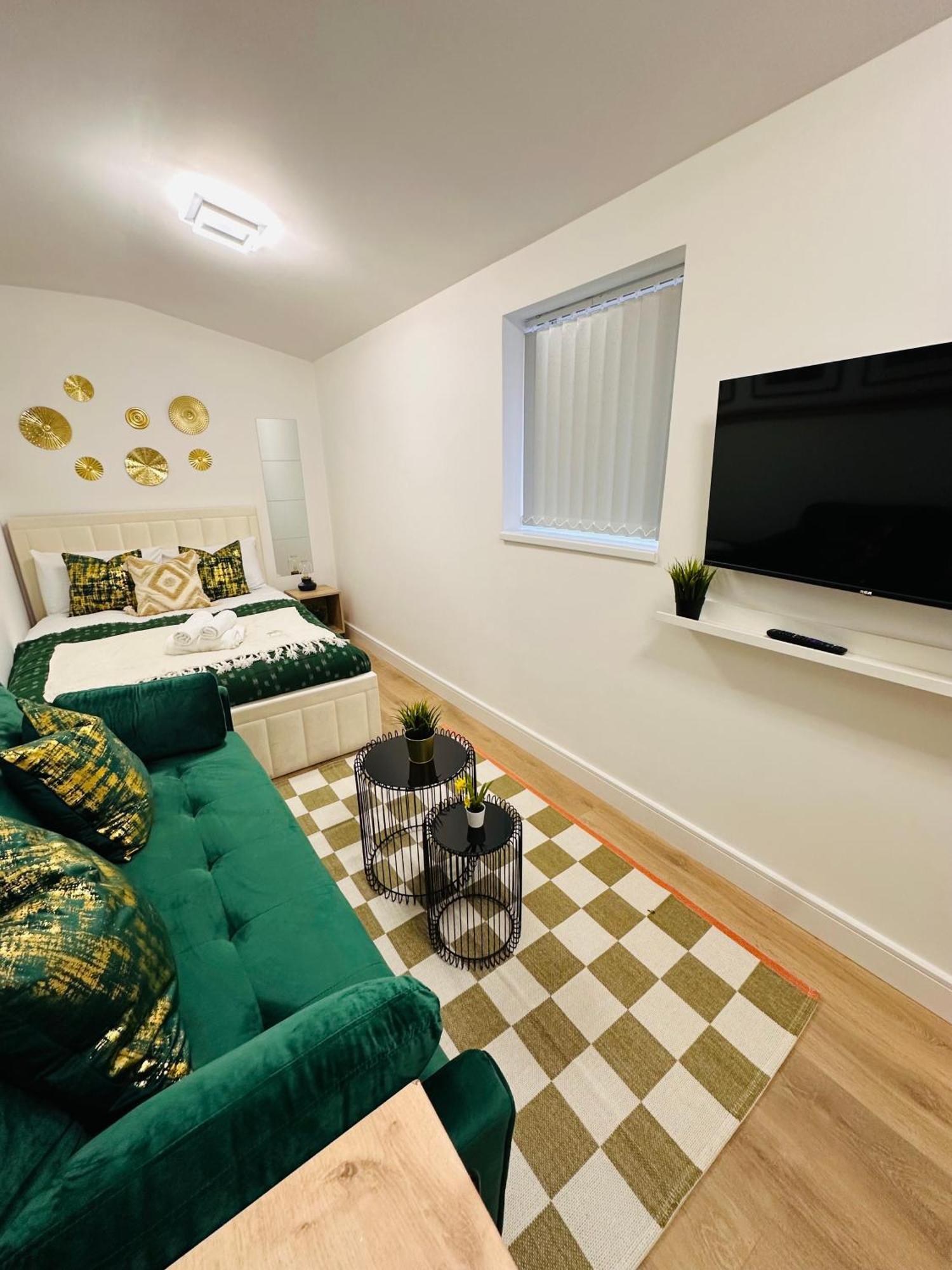 R5 - Luxurious Private With Kitchenette Near Qe Hospital Harborne Guest house Birmingham