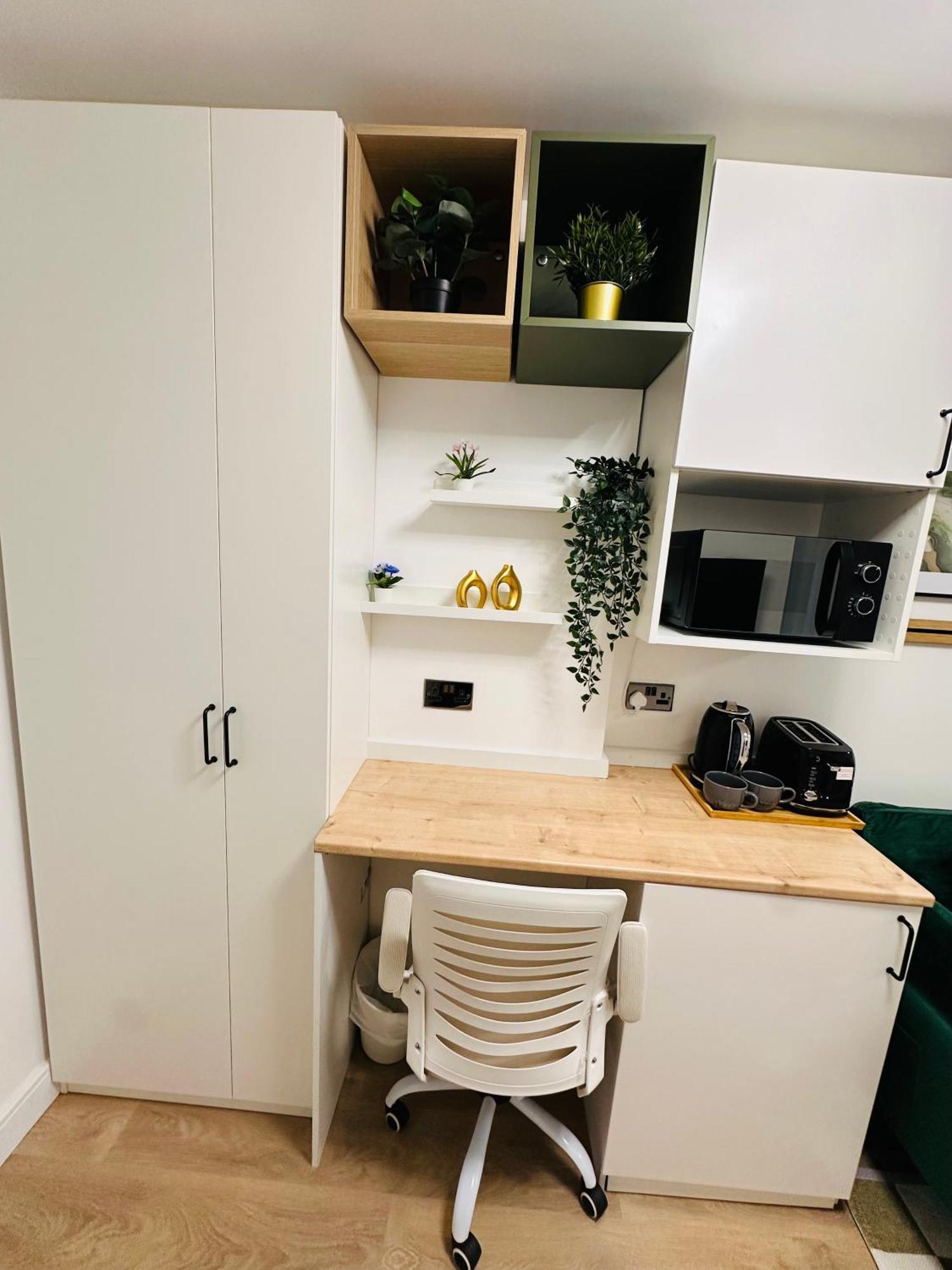 R5 - Luxurious Private With Kitchenette Near Qe Hospital Harborne *