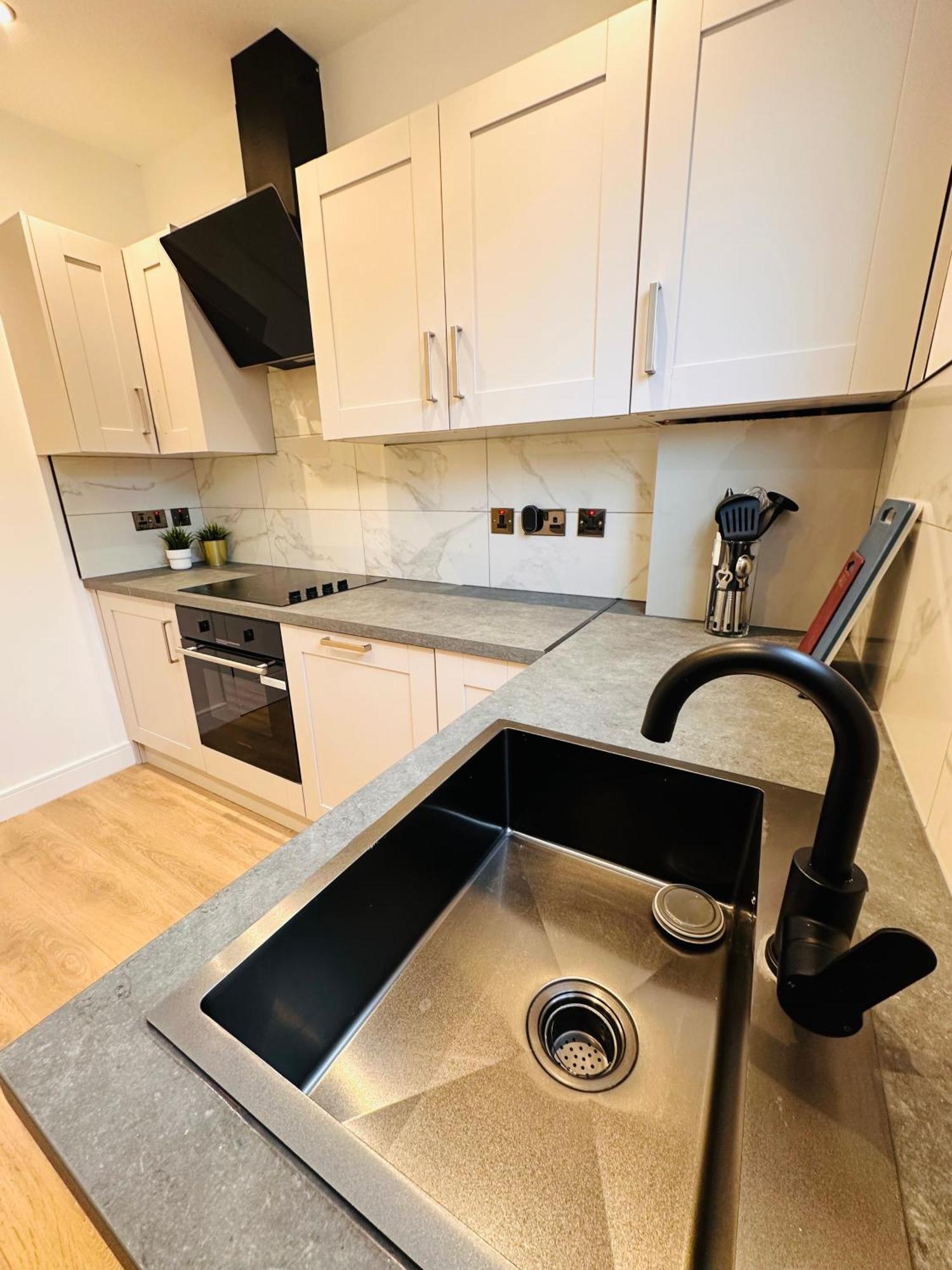 R5 - Luxurious Private With Kitchenette Near Qe Hospital Harborne Guest house Birmingham