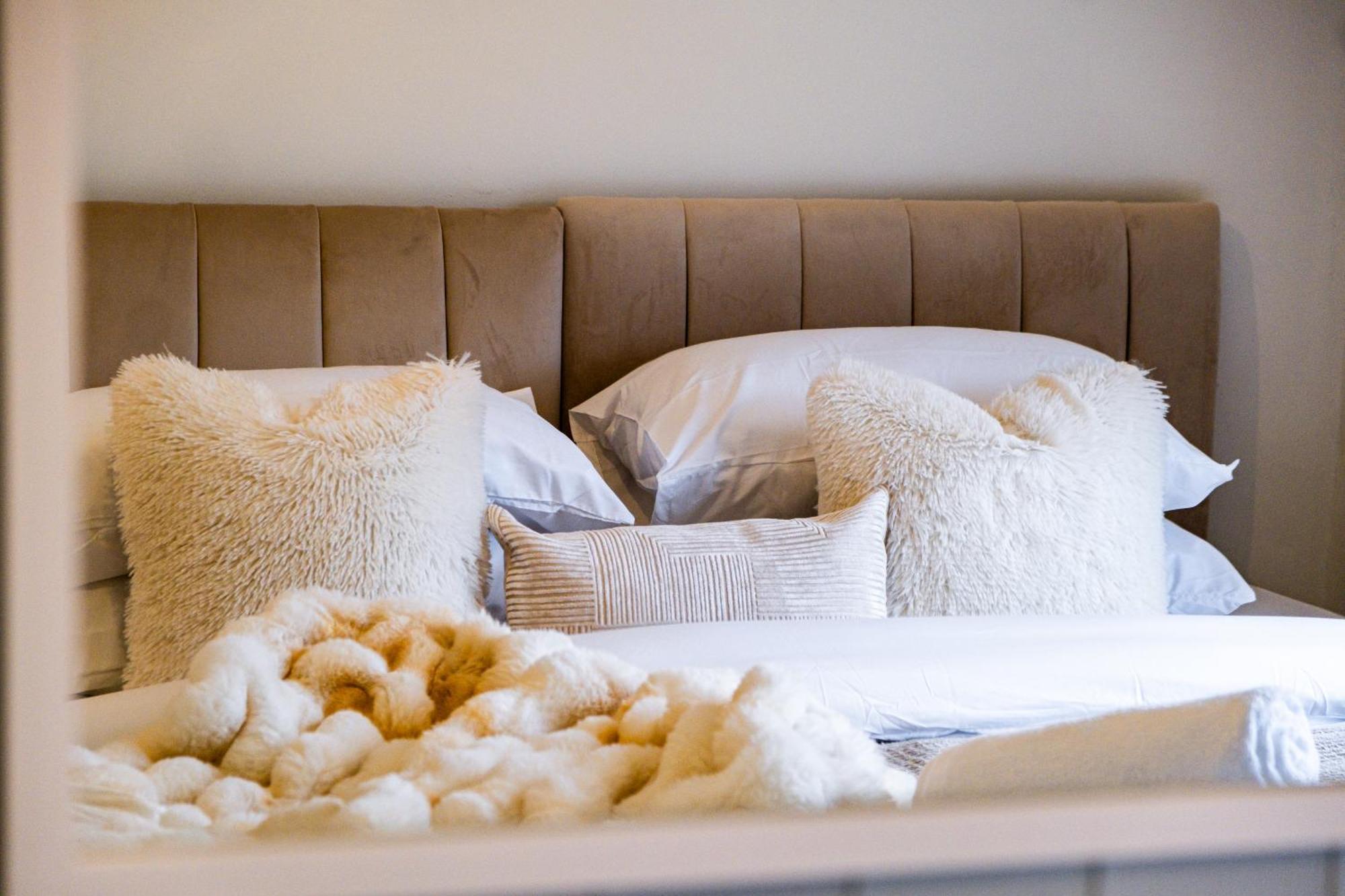 Cozy Willow-hot Tub, Sleeps9, Freeparking, Netflix Holiday home Birmingham