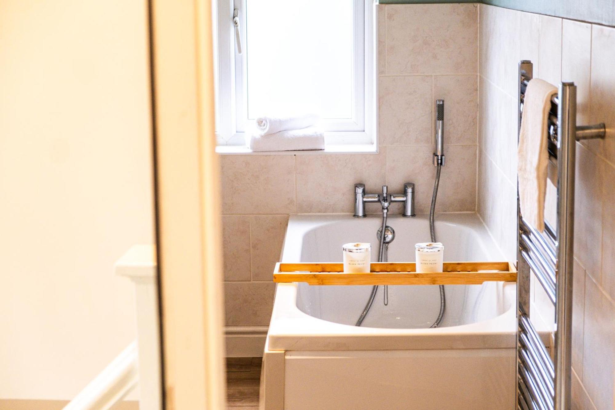 Cozy Willow-hot Tub, Sleeps9, Freeparking, Netflix Holiday home
