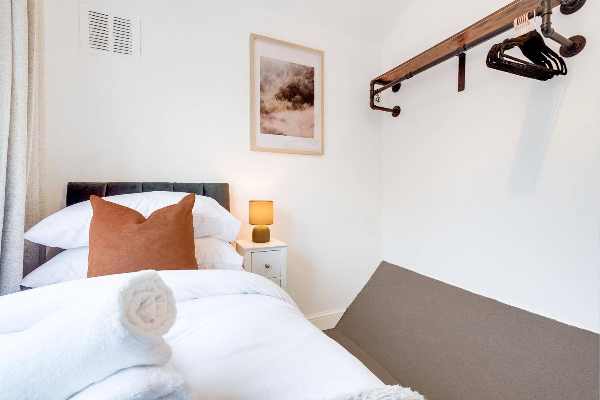 Cozy Willow-hot Tub, Sleeps9, Freeparking, Netflix