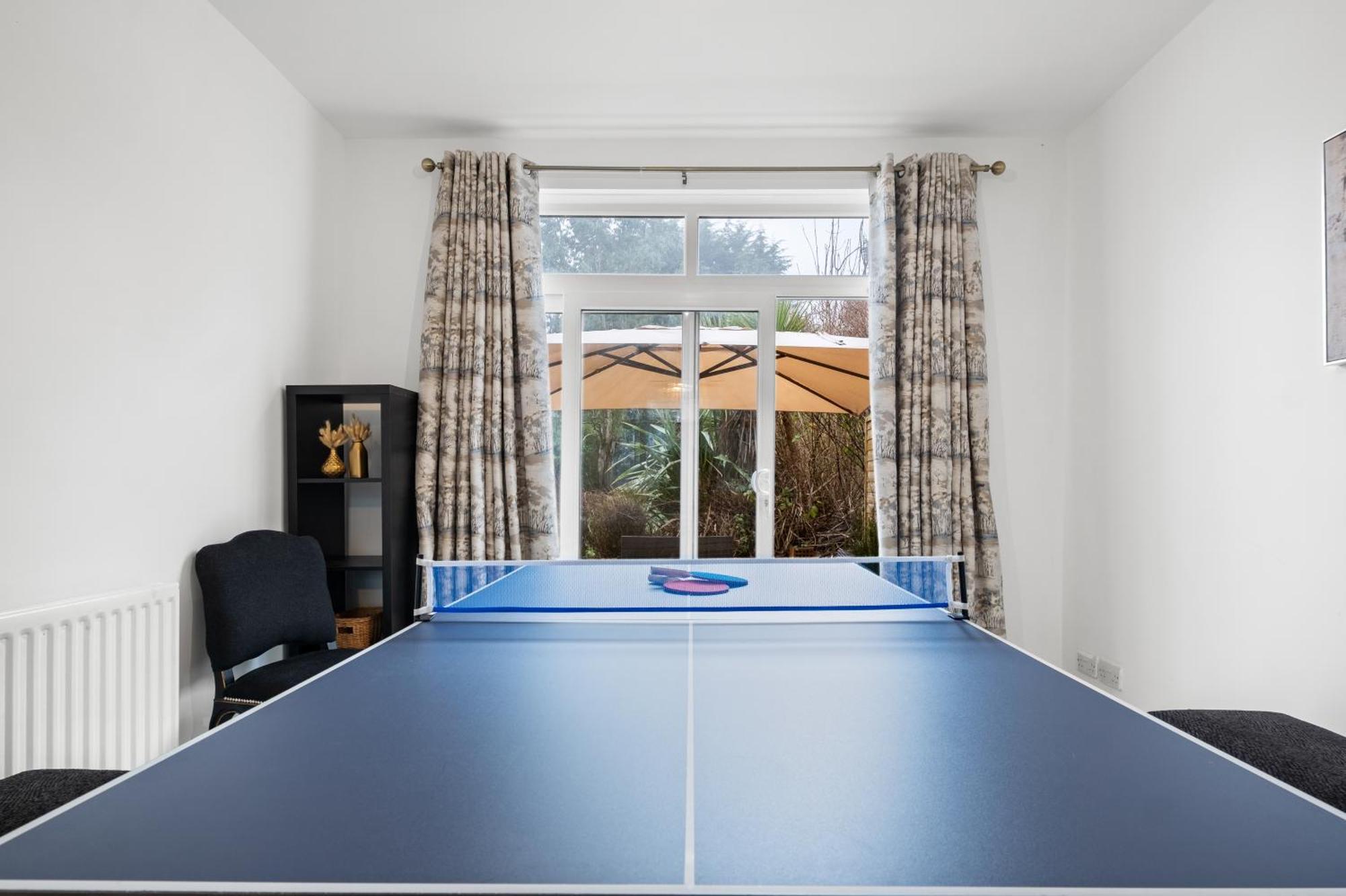 Holiday home Cozy Willow-hot Tub, Sleeps9, Freeparking, Netflix *
