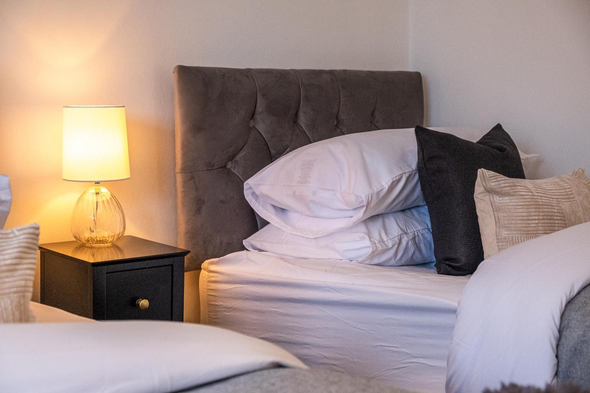 Cozy Willow-hot Tub, Sleeps9, Freeparking, Netflix Holiday home Birmingham