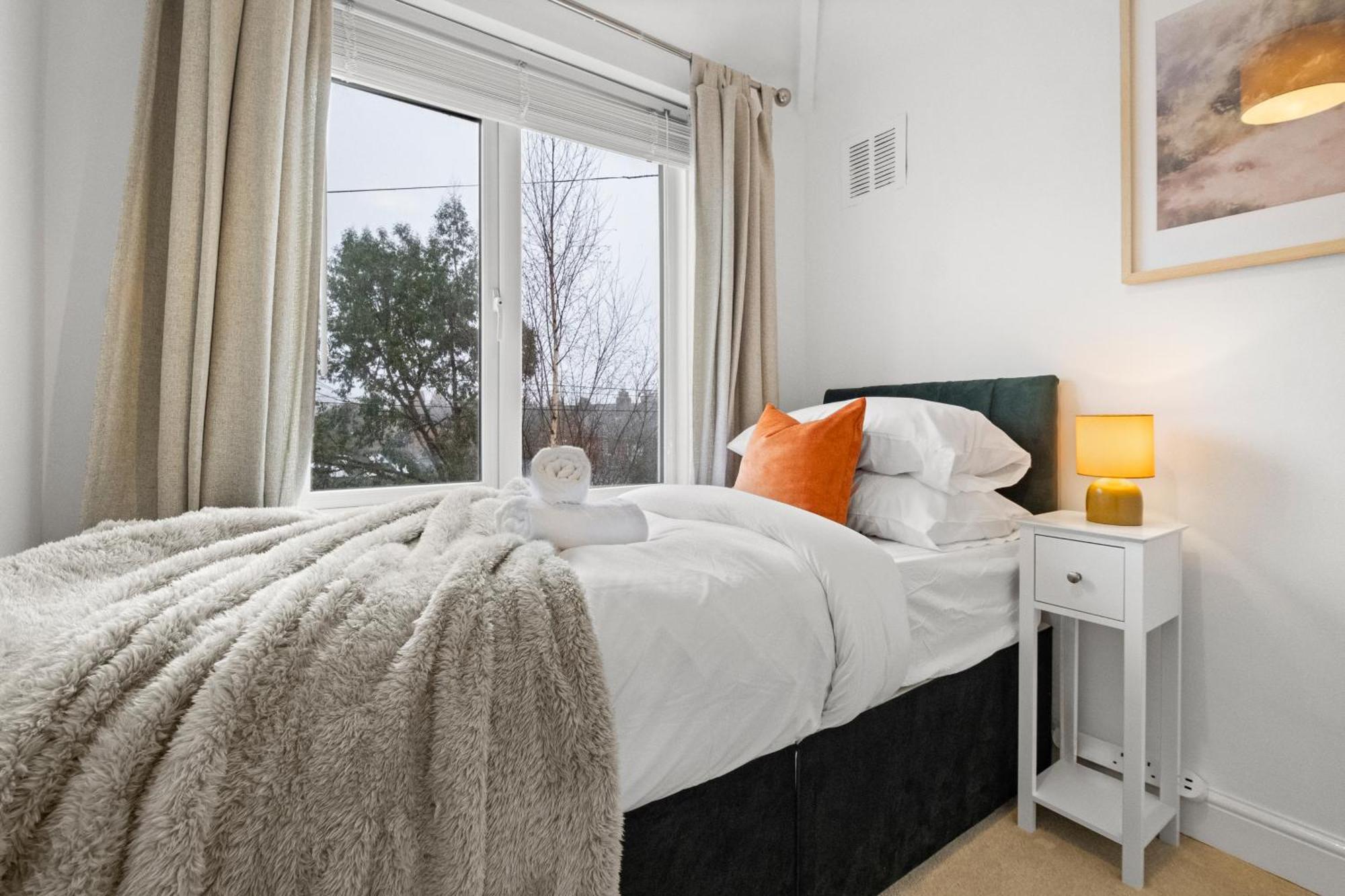 Cozy Willow-hot Tub, Sleeps9, Freeparking, Netflix Birmingham