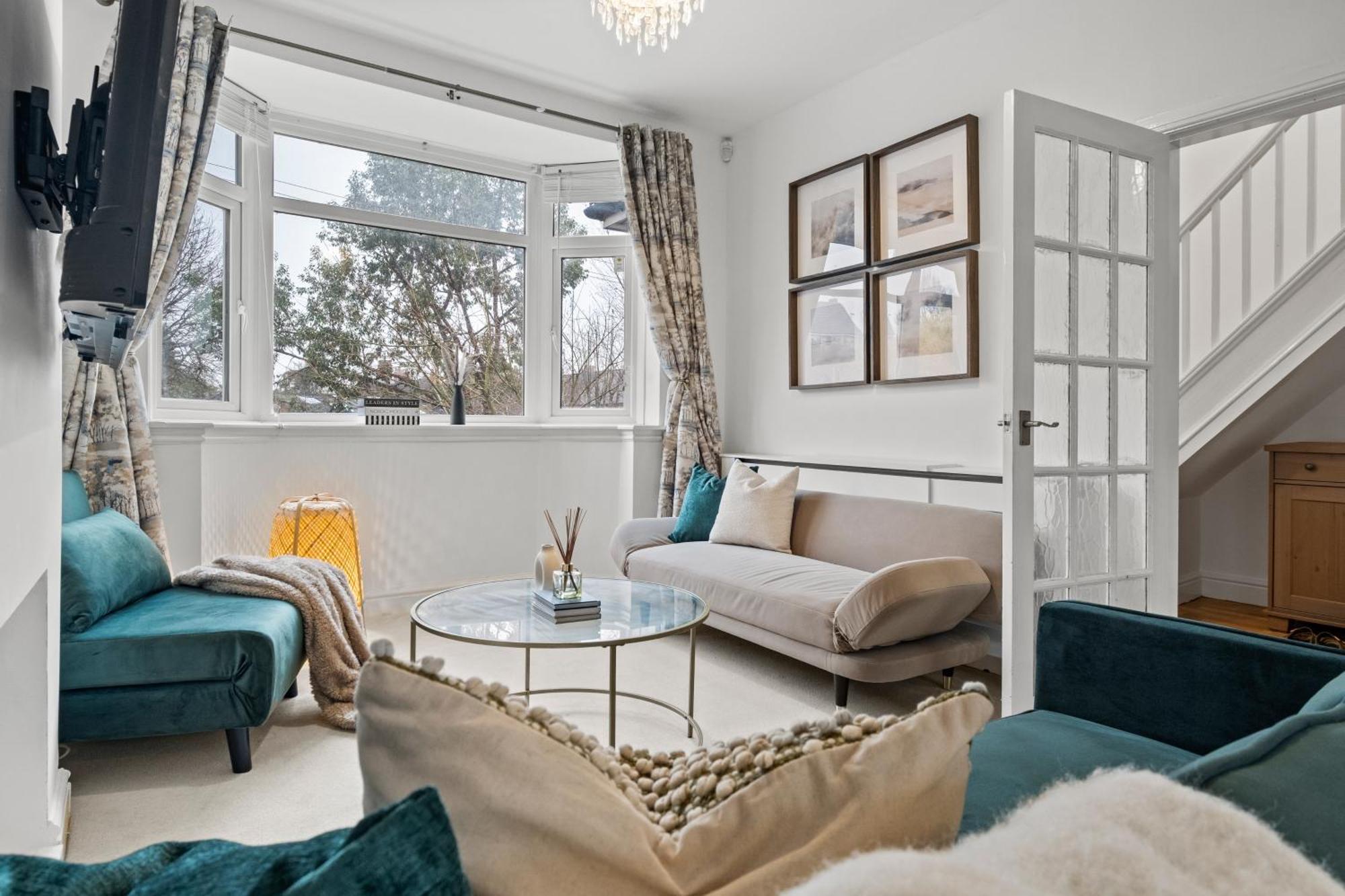 Cozy Willow-hot Tub, Sleeps9, Freeparking, Netflix *