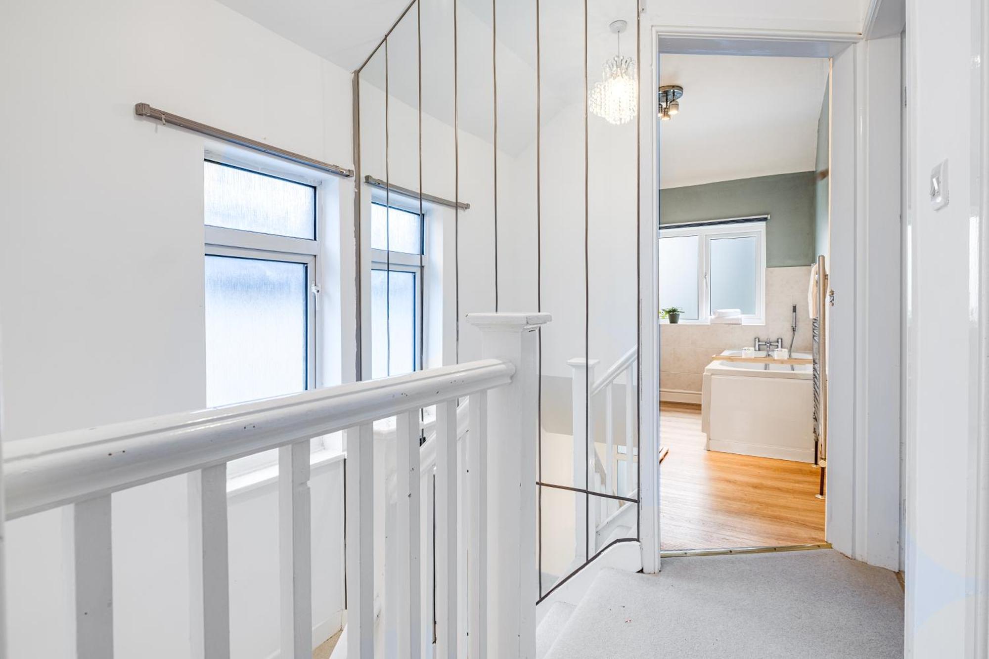 Cozy Willow-hot Tub, Sleeps9, Freeparking, Netflix Birmingham