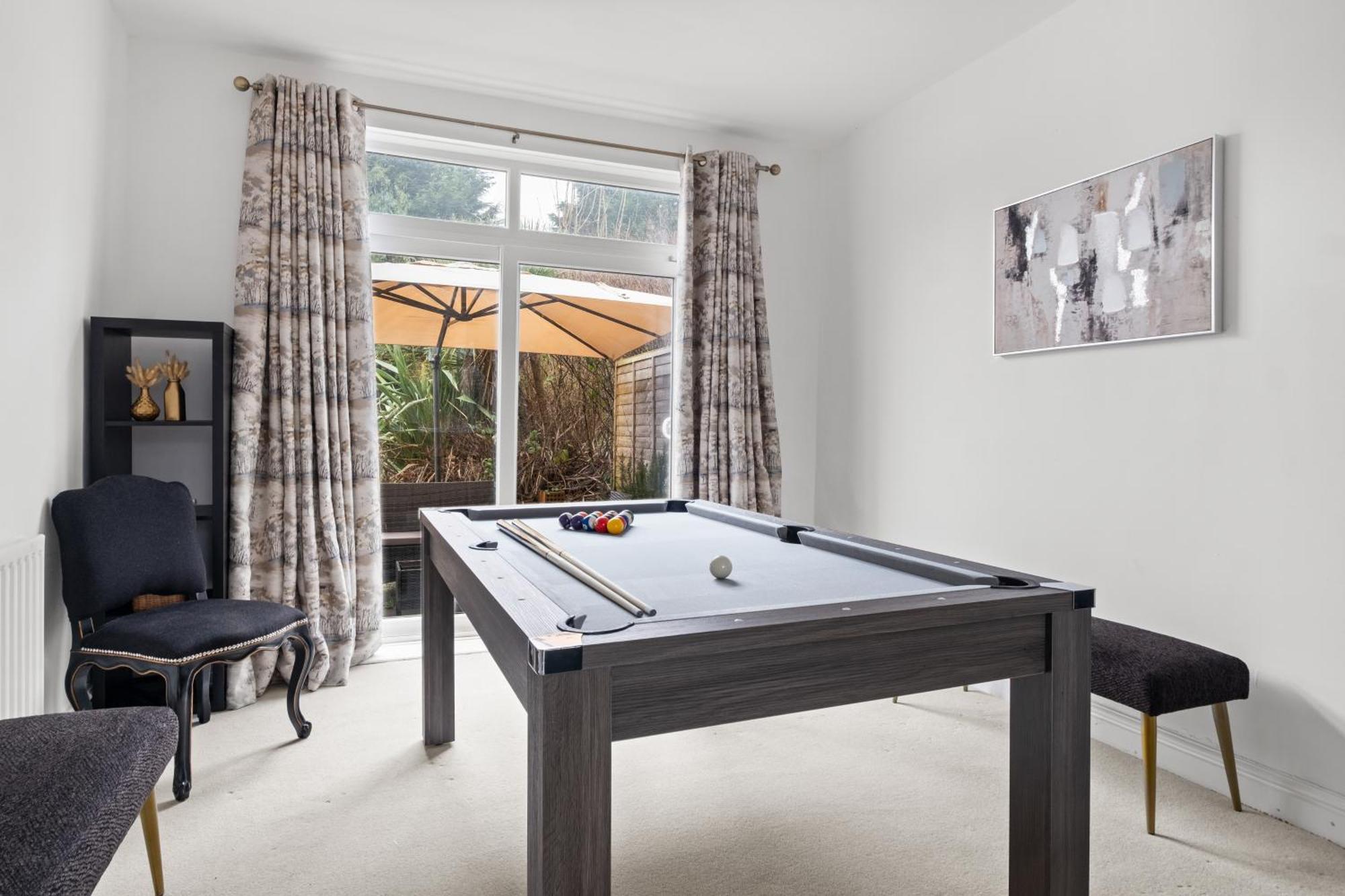 Cozy Willow-hot Tub, Sleeps9, Freeparking, Netflix