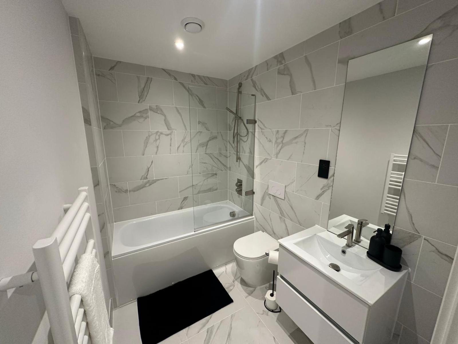 2 Bed 2 Bath In Digbeth