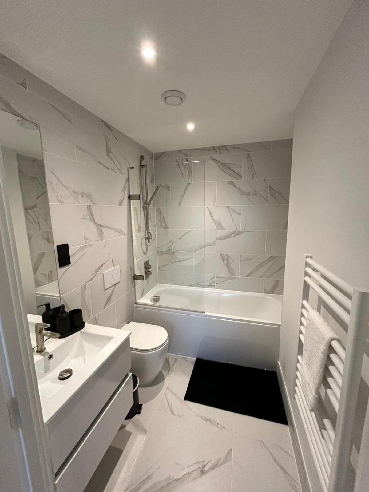 2 Bed 2 Bath In Digbeth Apartment Birmingham
