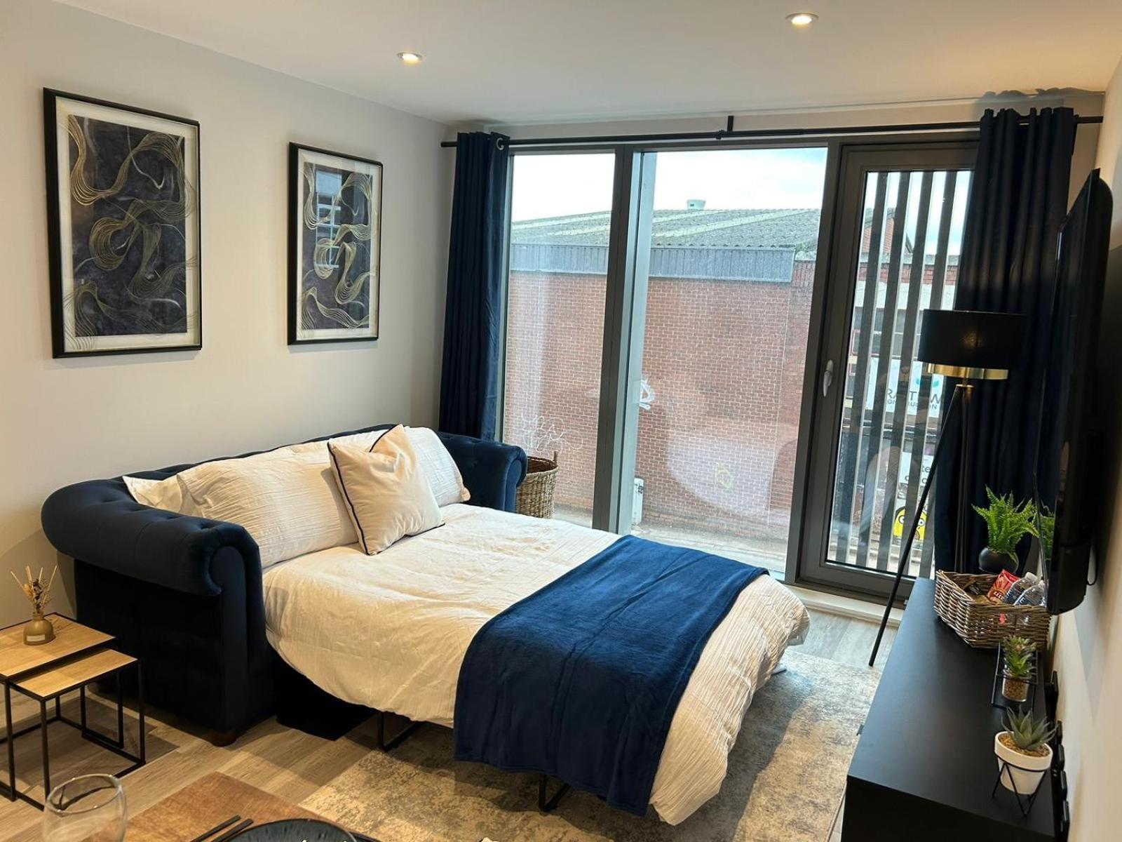 Apartment 2 Bed 2 Bath In Digbeth Birmingham