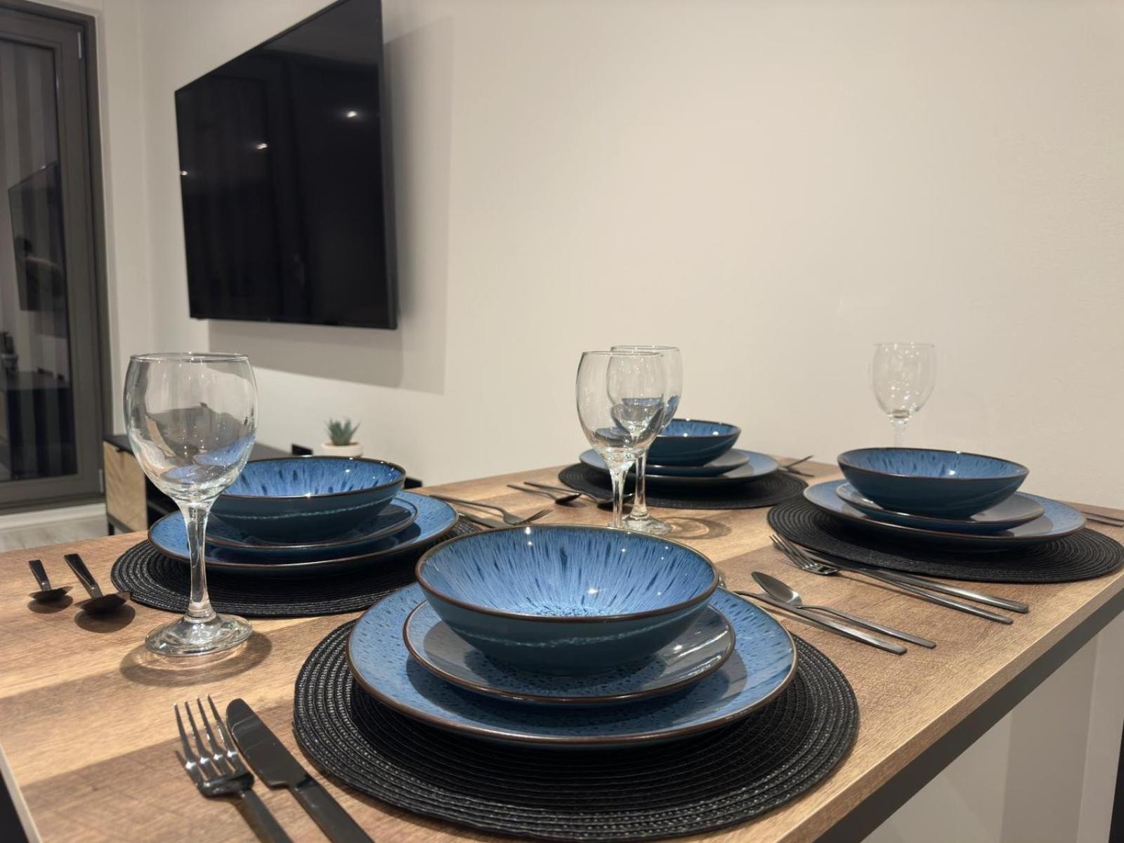 Apartment 2 Bed 2 Bath In Digbeth *