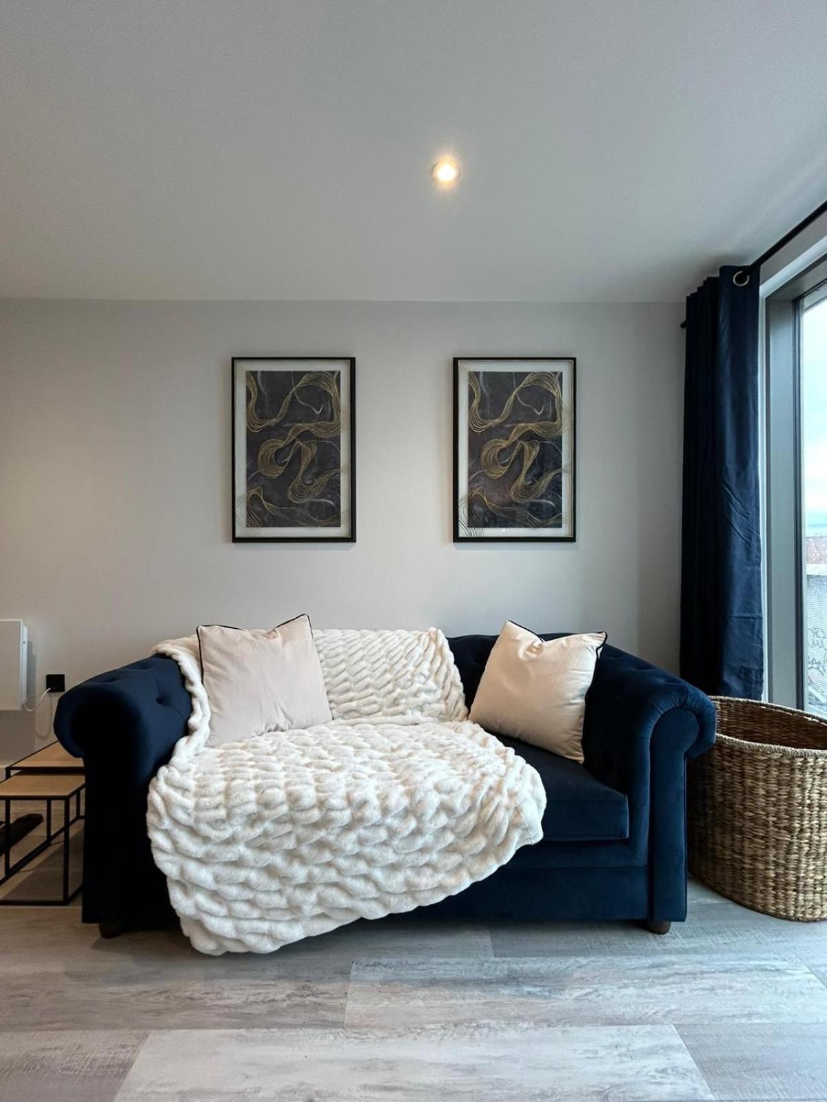 Apartment 2 Bed 2 Bath In Digbeth Birmingham